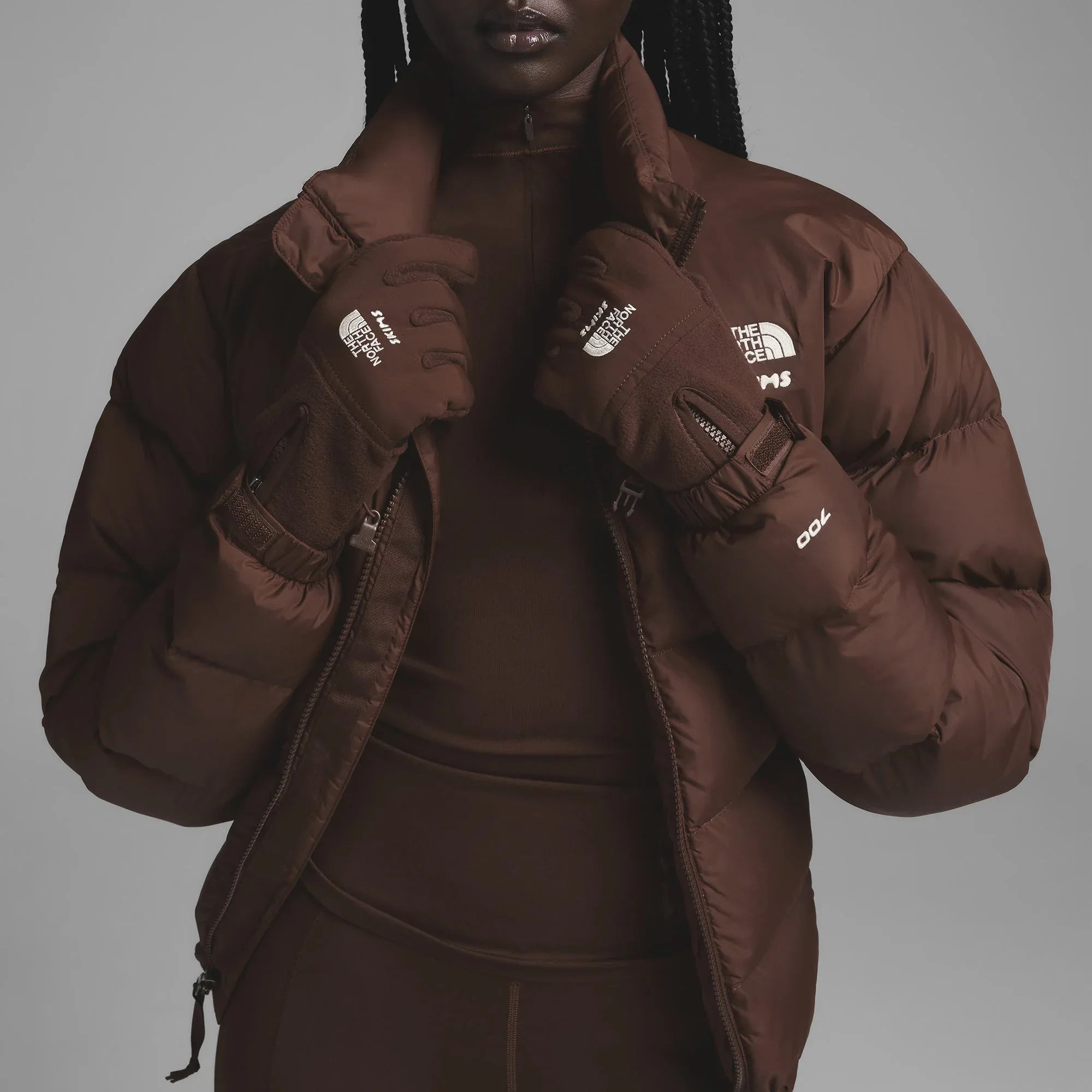 SKIMS THE NORTH FACE X RETRO DENALI FLEECE GLOVES | COCOA - EL GLOVES - My Suti