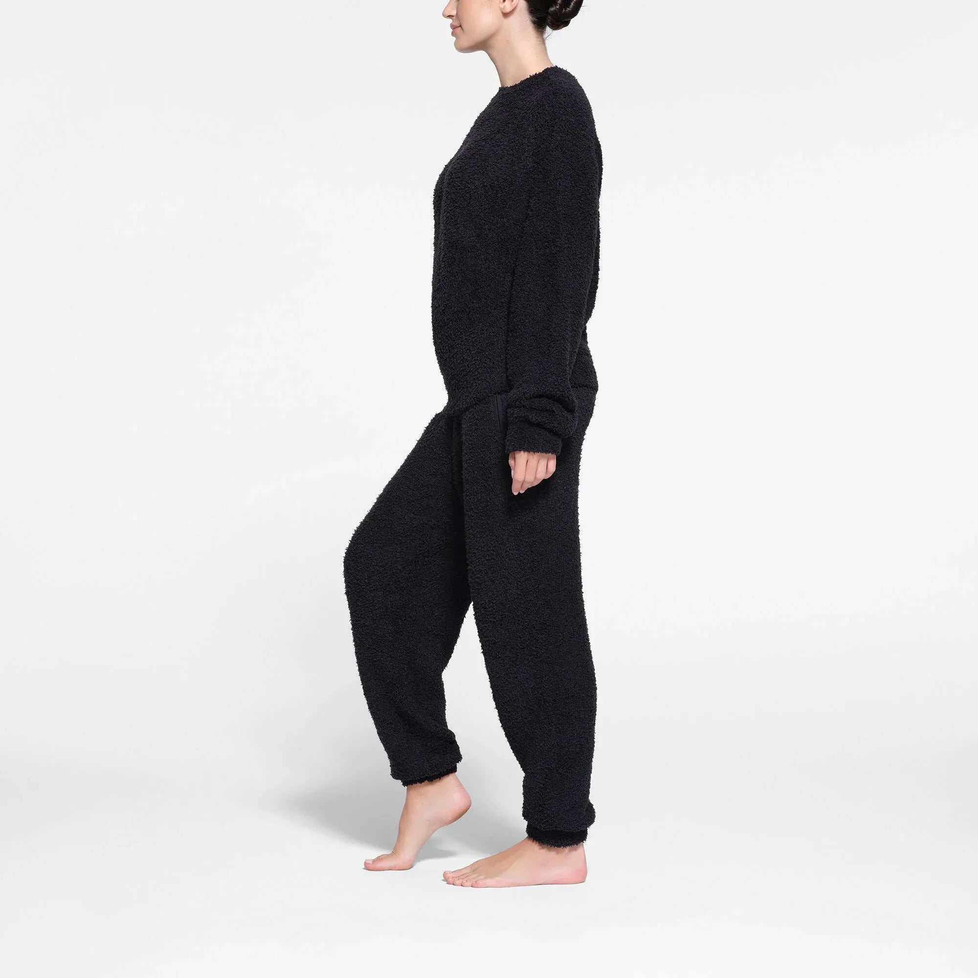 SKIMS COZY KNIT UNISEX PULLOVER | ONYX - KAZAK - My Suti