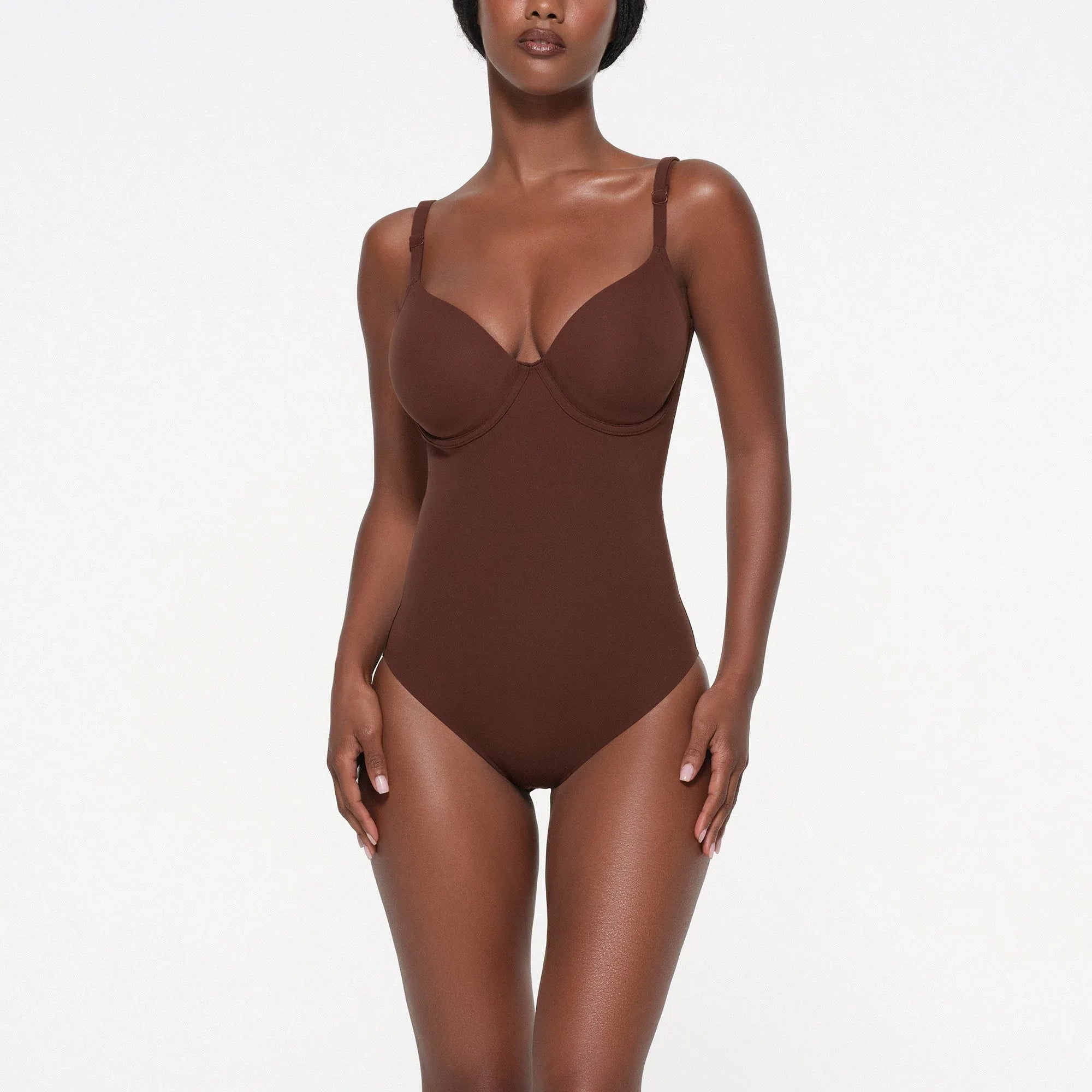 SKIMS FITS EVERYBODY BACK SMOOTHING BRIEF BODYSUIT | COCOA - BODYSUIT - My Suti