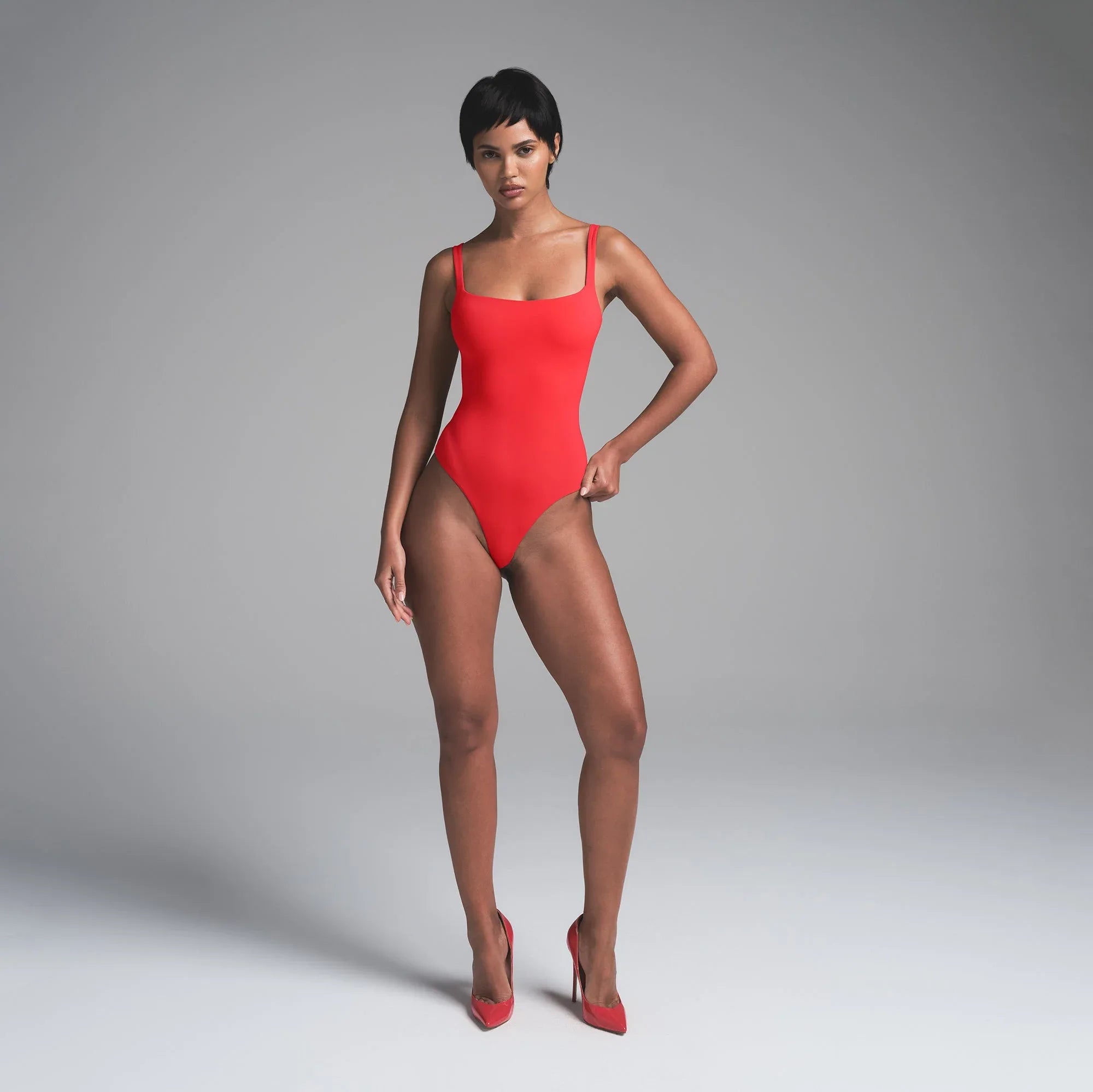 SKIMS FITS EVERYBODY SQUARE NECK BODYSUIT | CHERRY - BODY - My Suti