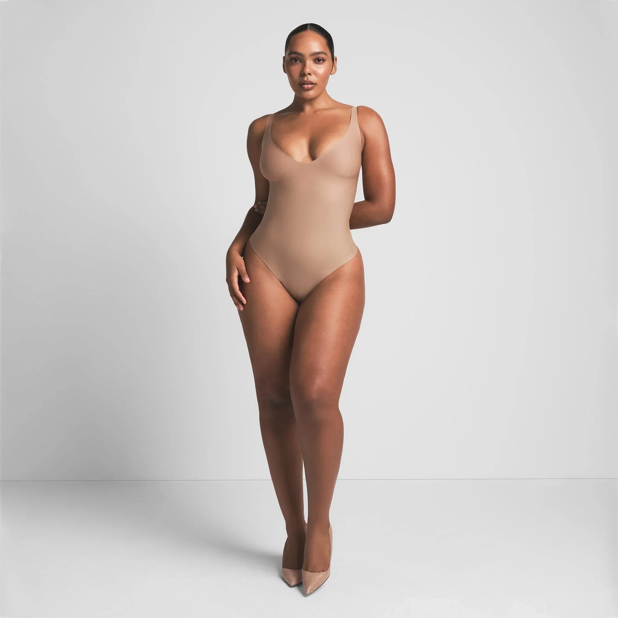 SKIMS BODY CORE SCULPT PLUNGE THONG BODYSUIT | SIENNA - BODYSUIT - My Suti
