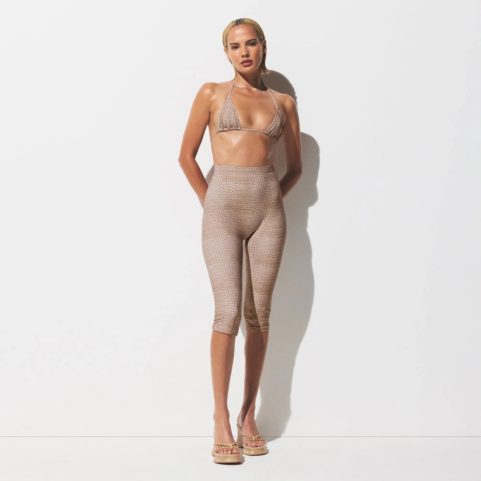 SKIMS SIGNATURE SWIM CAPRI | DUNE CROCODILE PRINT - TAYT - My Suti