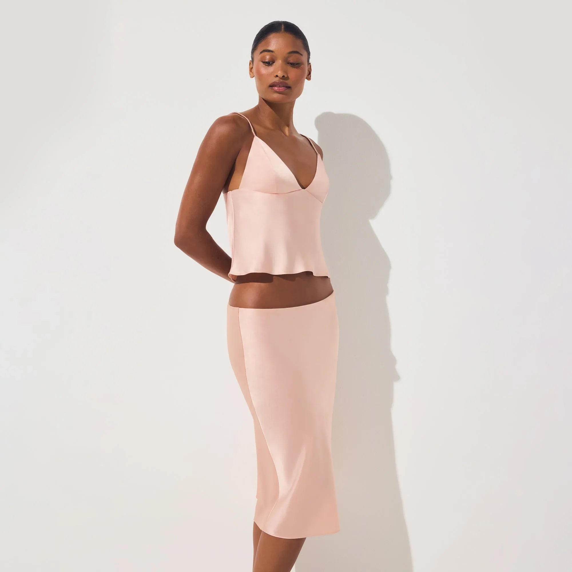 SKIMS SILK MIDI SKIRT | VILLA - ETEK - My Suti