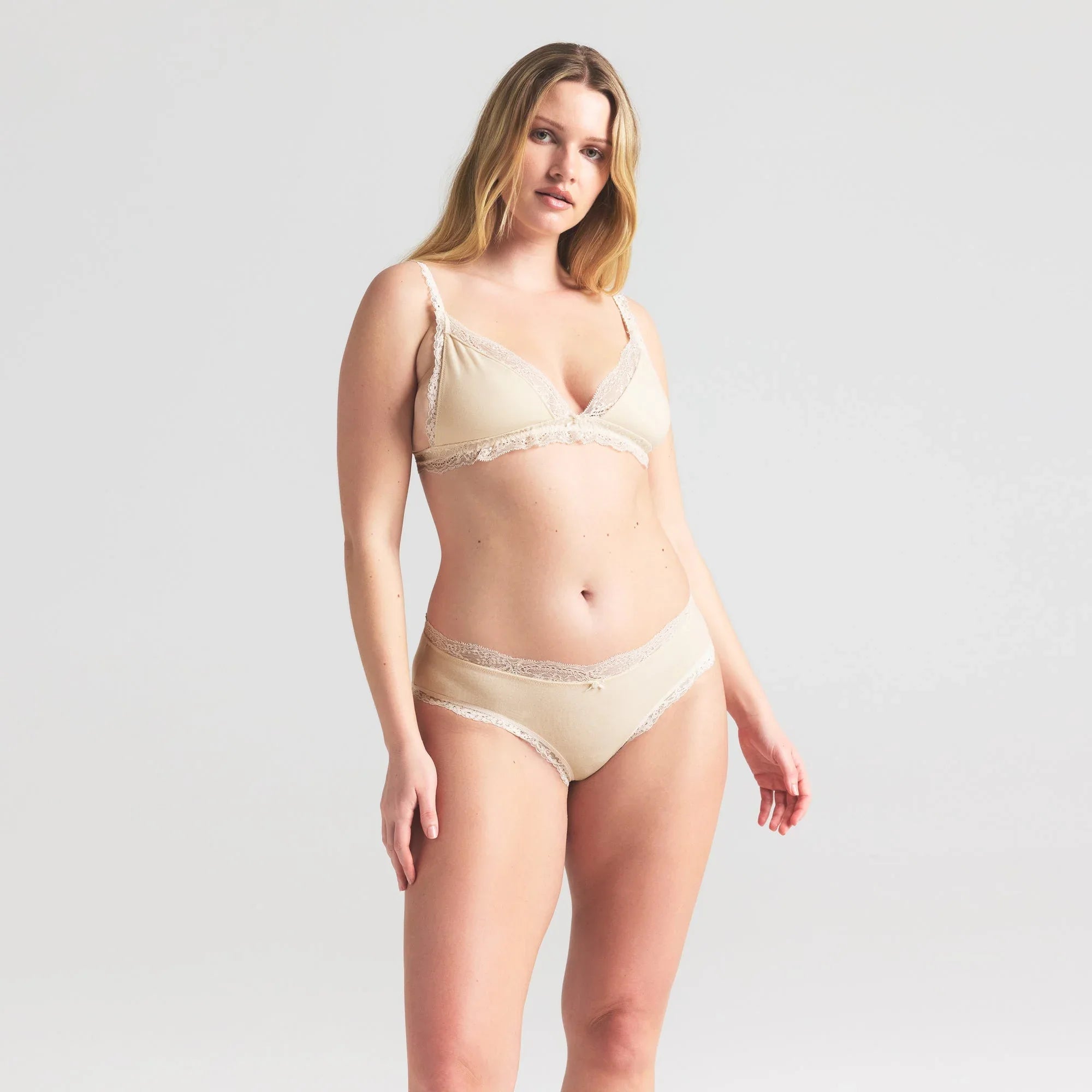 SKIMS COTTON JERSEY LACE BRIEF | BUTTER - KÜLOT - My Suti