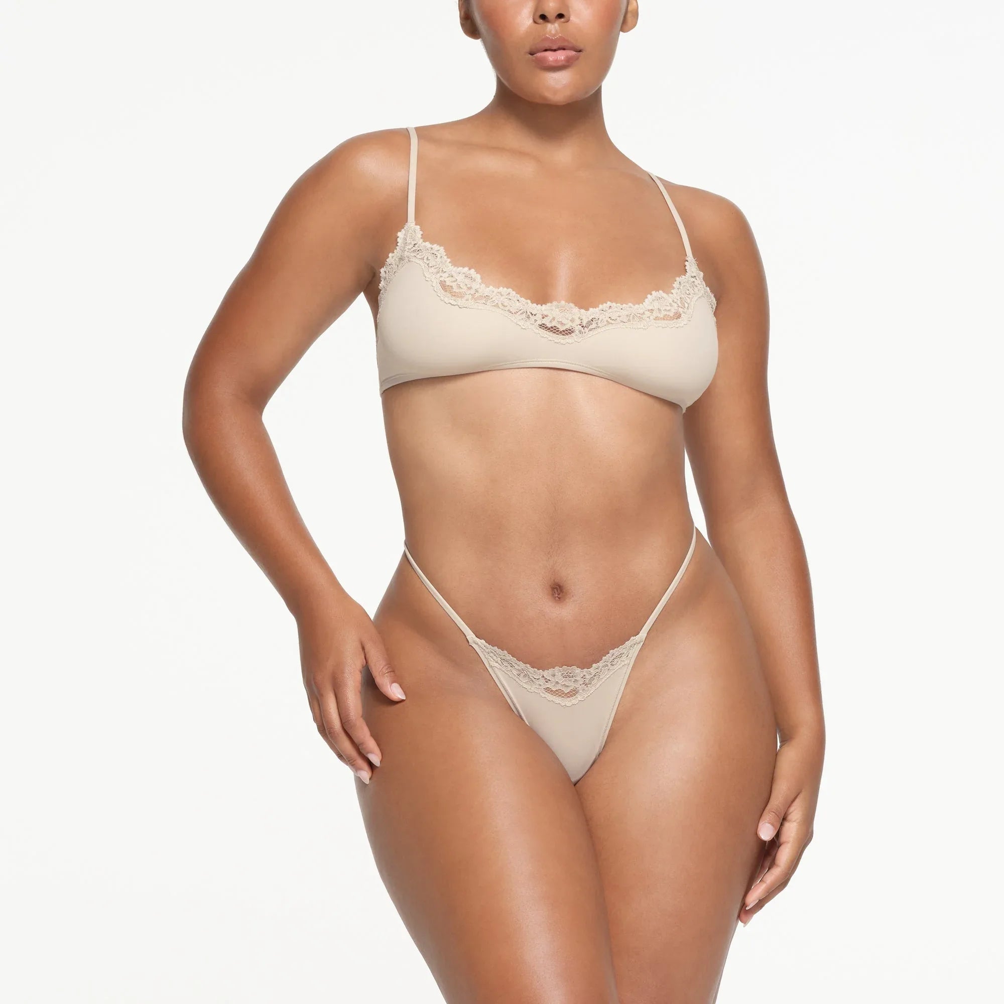 SKIMS FITS EVERYBODY LACE SCOOP BRALETTE | STONE - SÜTYEN - My Suti