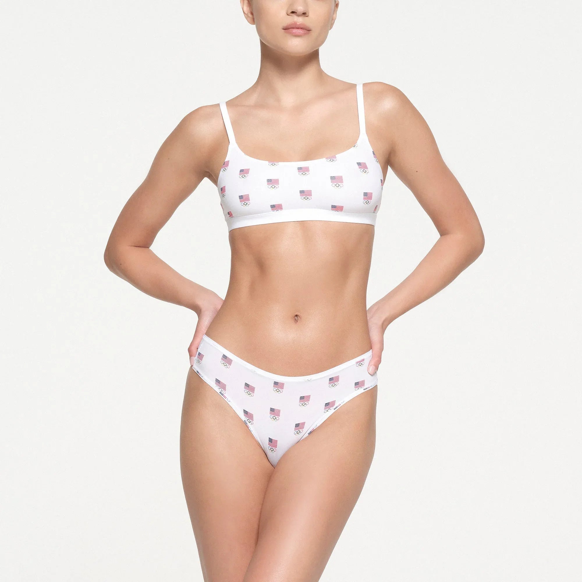 SKIMS FOR TEAM USA FITS EVERYBODY OLYMPIC SCOOP BRALETTE | WHITE - SÜTYEN - My Suti