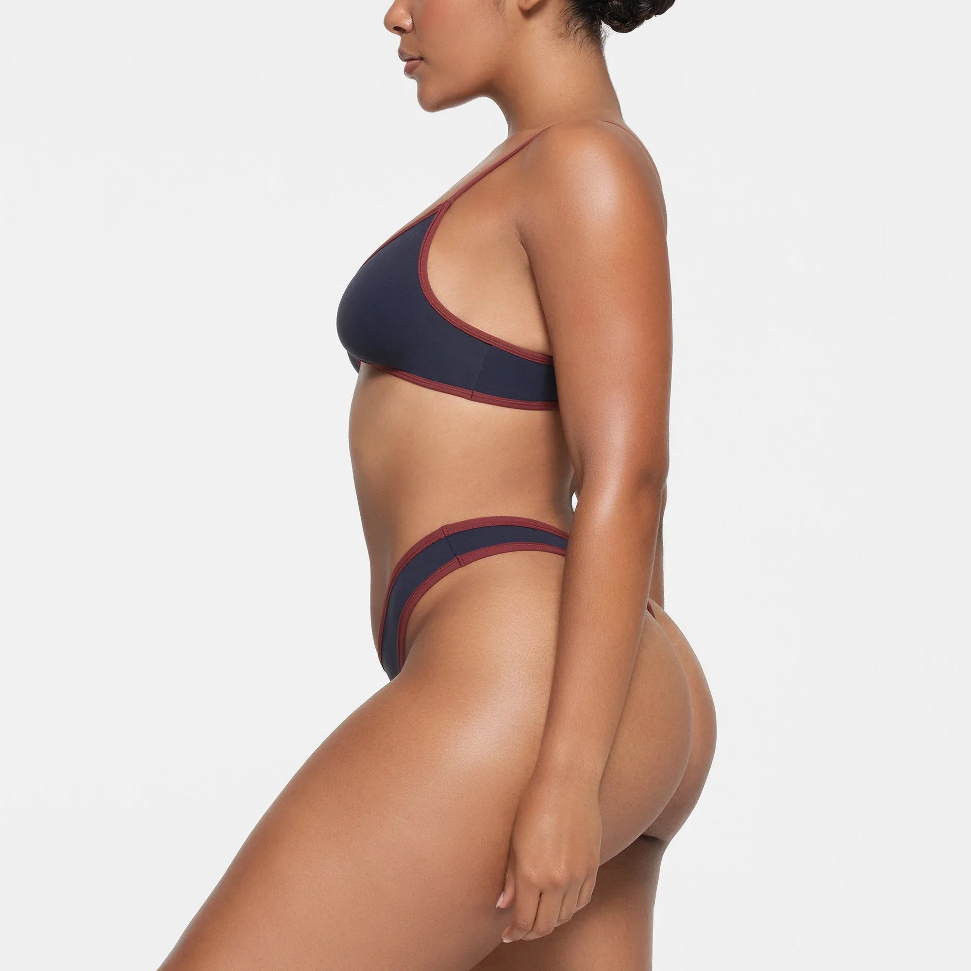 SKIMS FITS EVERYBODY CONTRAST TRIM TRIANGLE BRALETTE | NAVY - SÜTYEN - My Suti