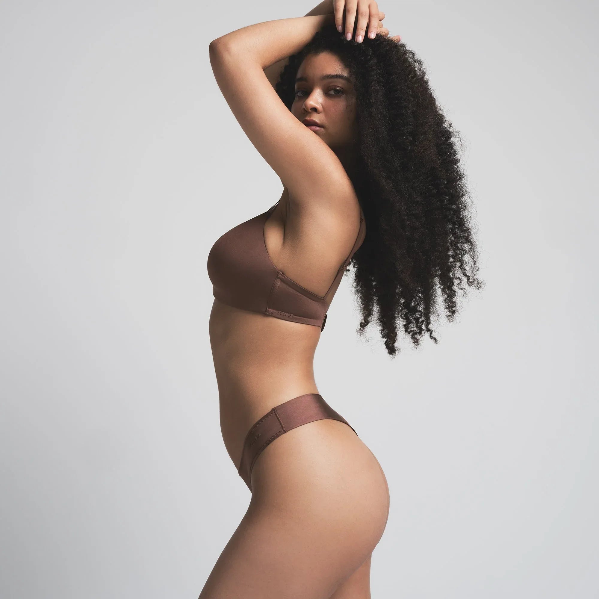 SKIMS WIRELESS FORM T-SHIRT DEMI BRA | GARNET - SÜTYEN - My Suti