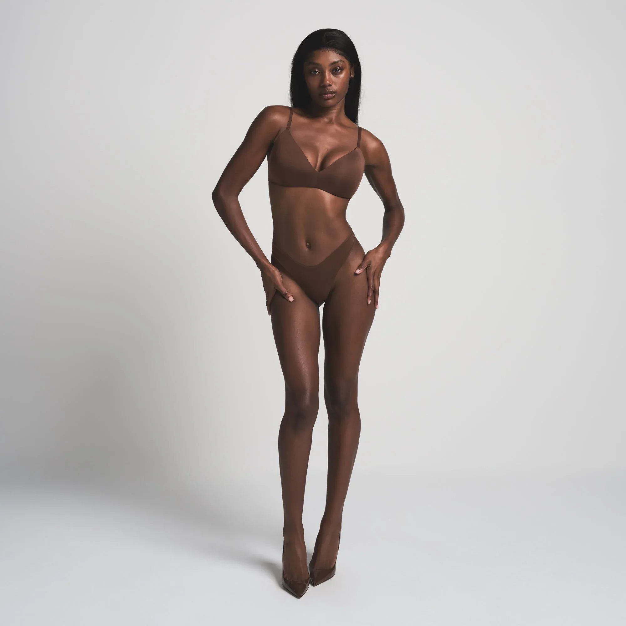 SKIMS WIRELESS FORM PUSH-UP PLUNGE BRA | COCOA - SÜTYEN - My Suti