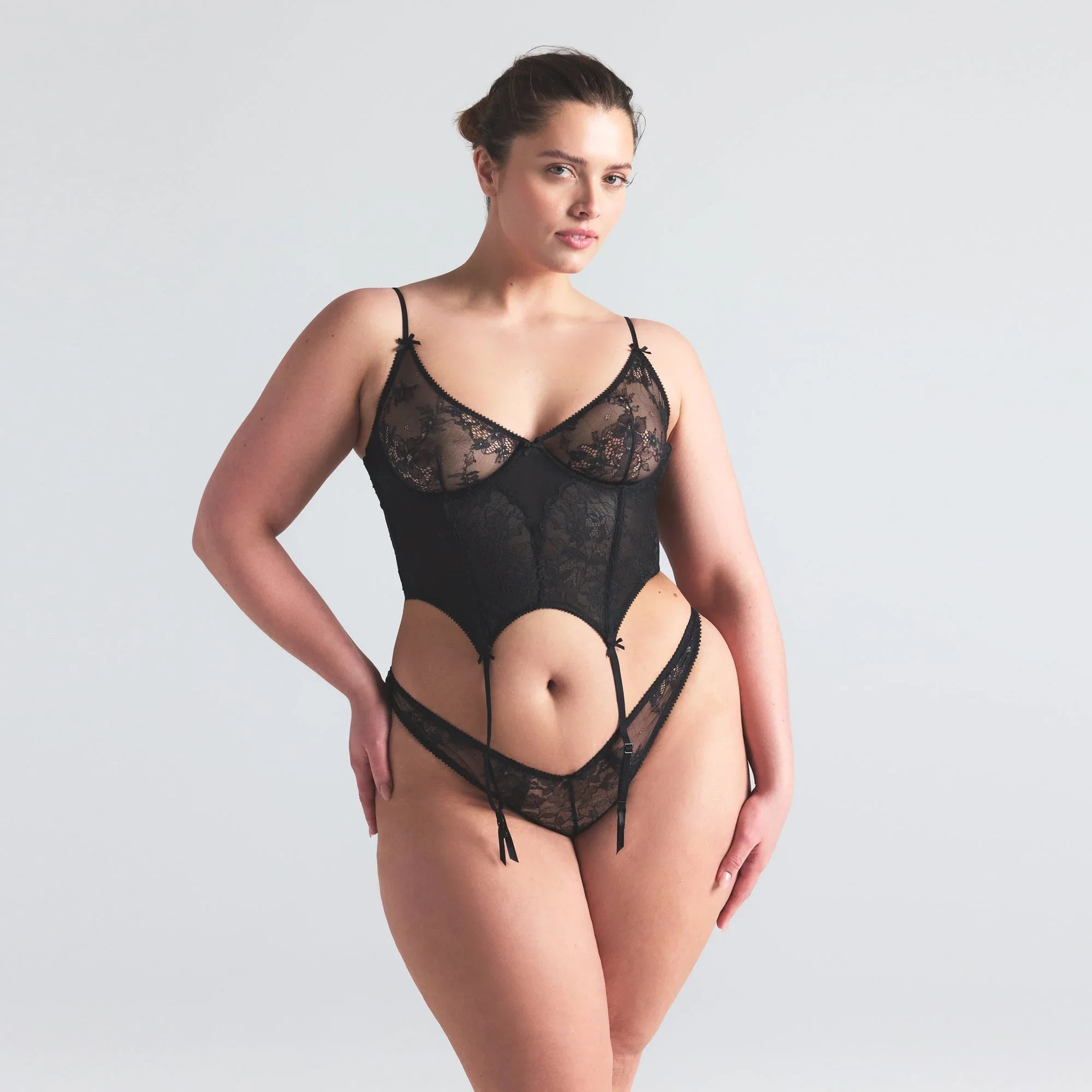 SKIMS ULTRA FINE LACE SCOOP CORSET | ONYX - KORSE - My Suti