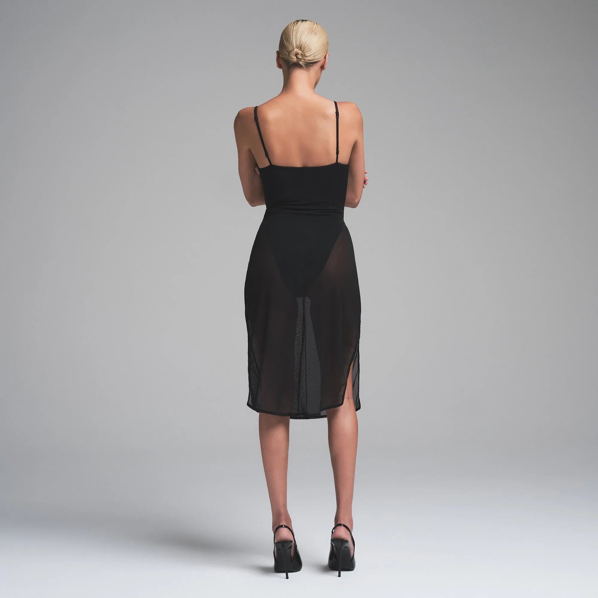 SKIMS BODY MESH PLUNGE MIDI DRESS | ONYX - ELBİSE - My Suti