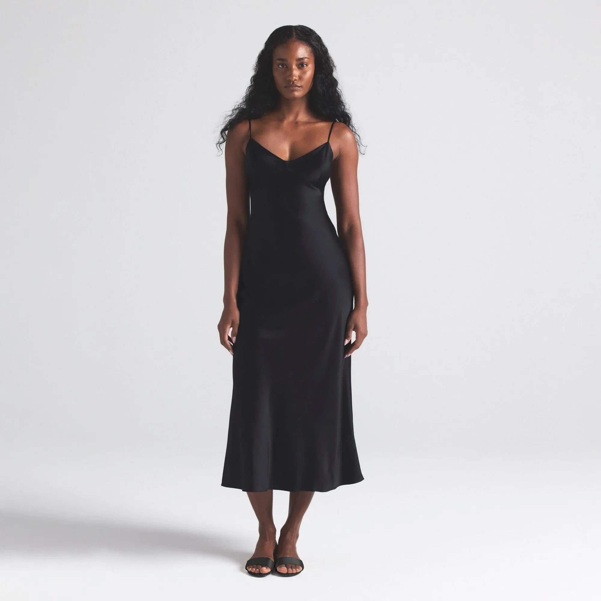 SKIMS SILK CAMI V NECK LONG SLIP | ONYX - ELBİSE - My Suti