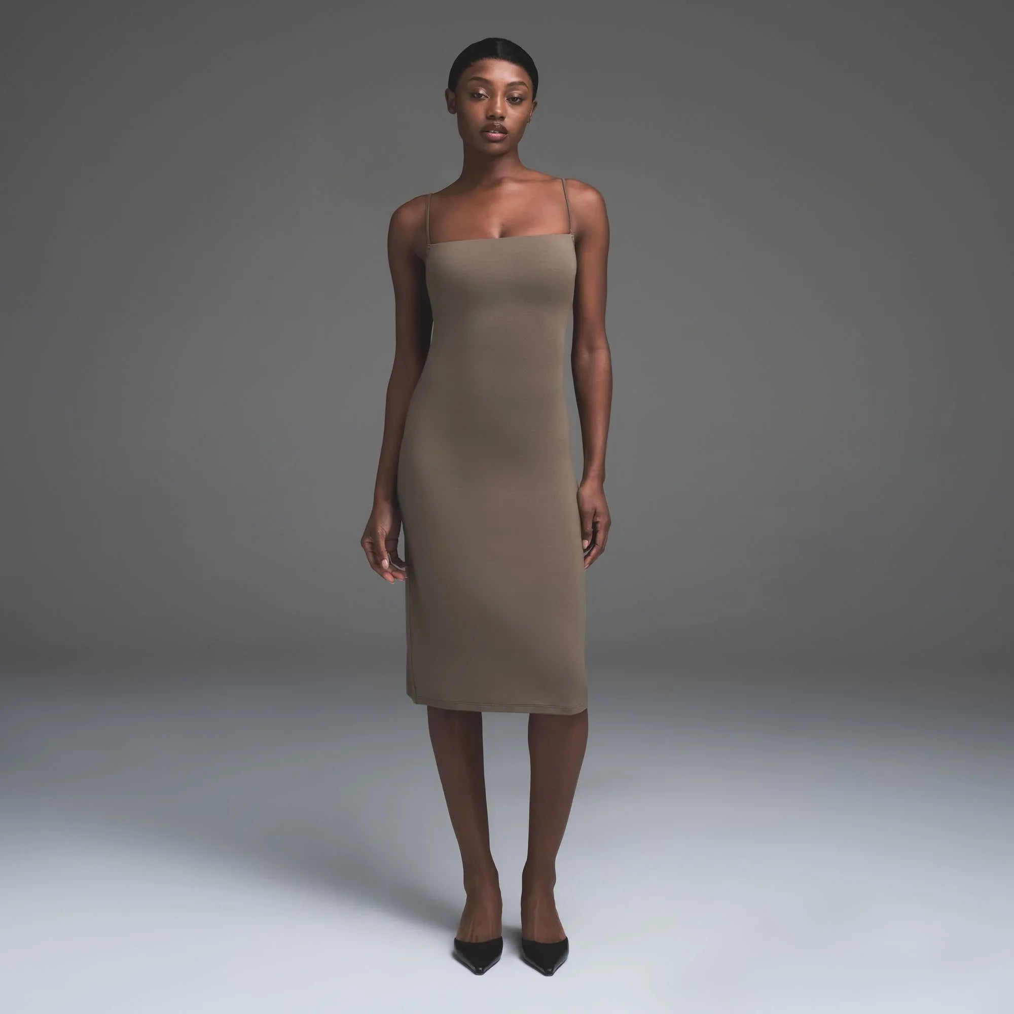 SKIMS SMOOTH LAYERS MIDI DRESS | TRUFFLE - ELBİSE - My Suti