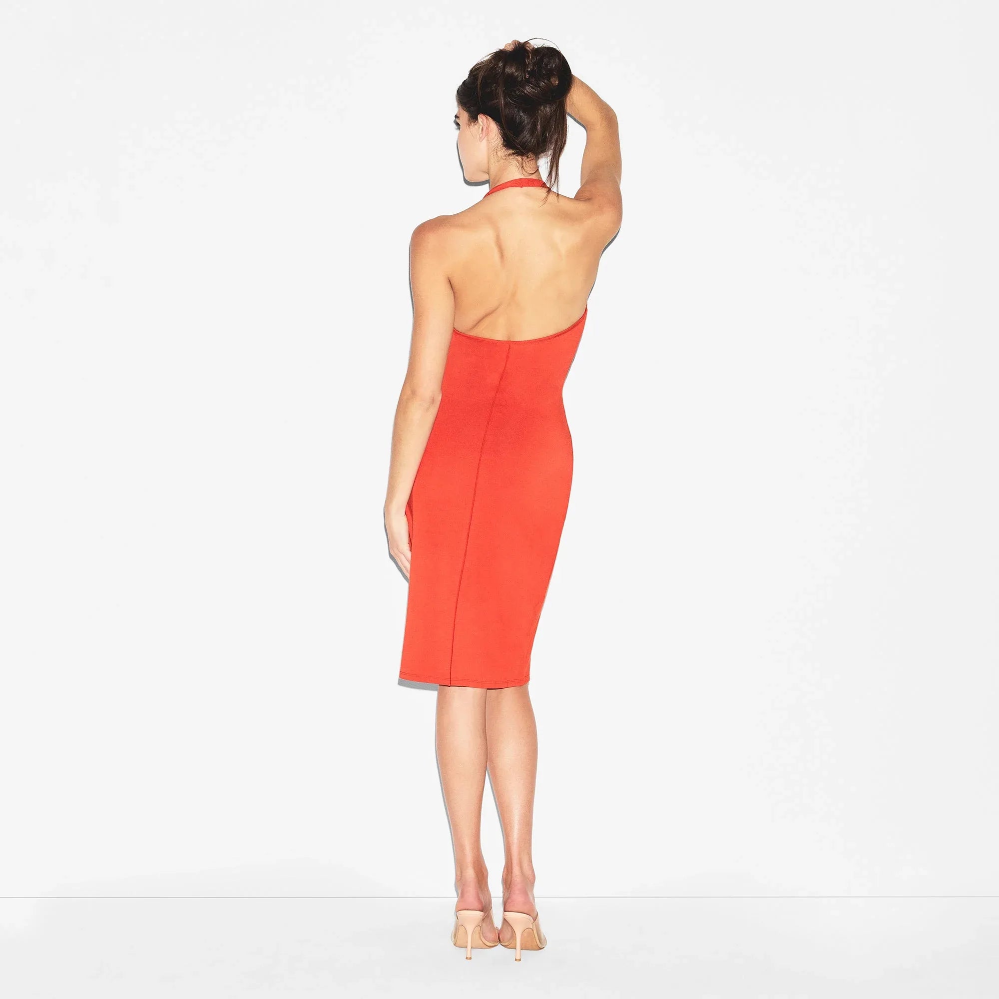 SKIMS SMOOTH LAYERS PLUNGE HALTER MIDI DRESS | TERRA - ELBİSE - My Suti