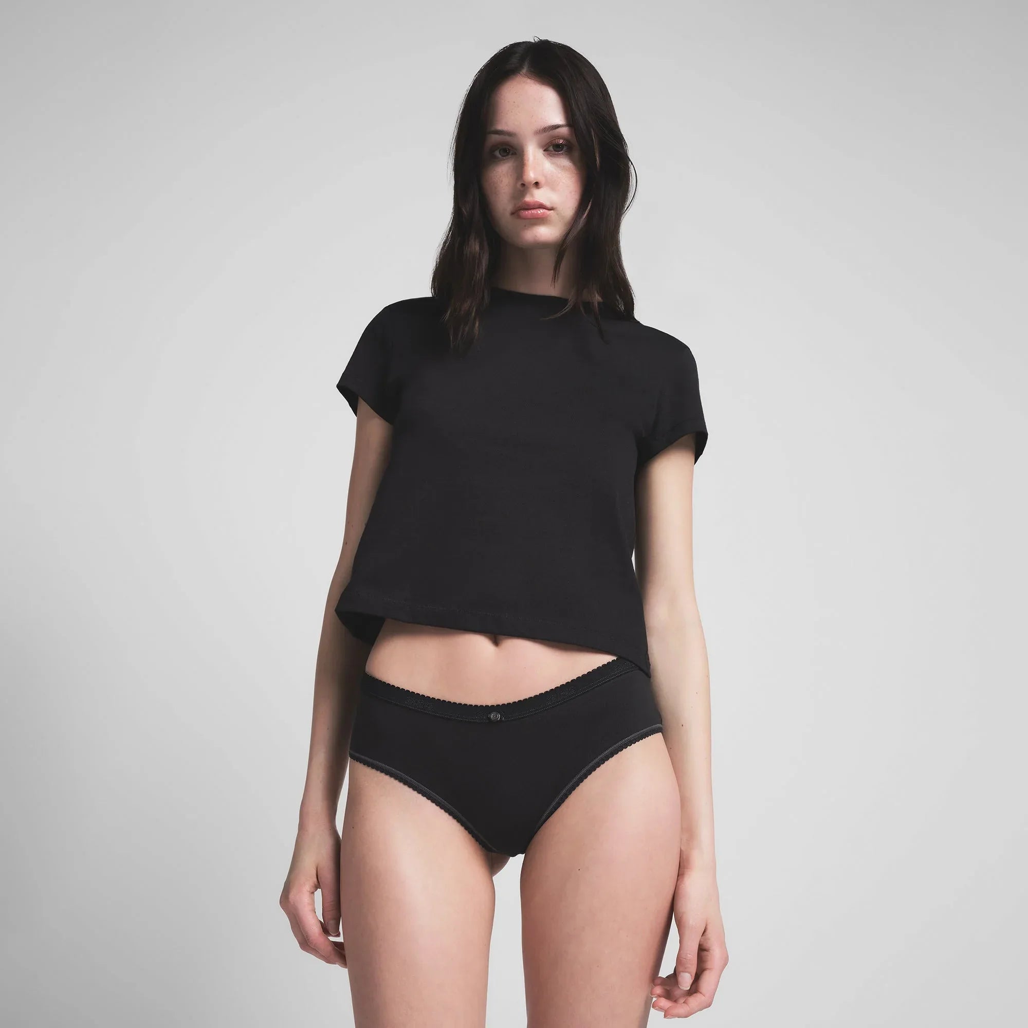 SKIMS LIGHTWEIGHT COTTON LOGO PICOT HIPSTER | SOOT - HİPSTER - My Suti