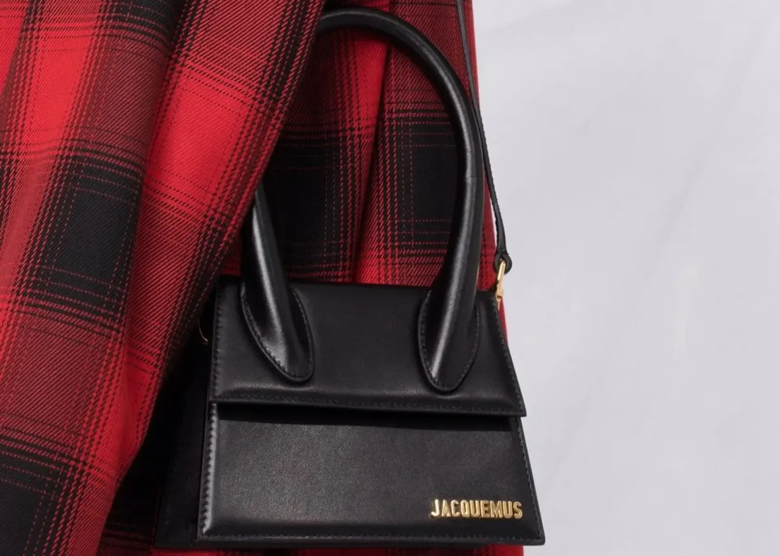 Jacquemus Le Chiquito Moyen Bag Black - My Suti