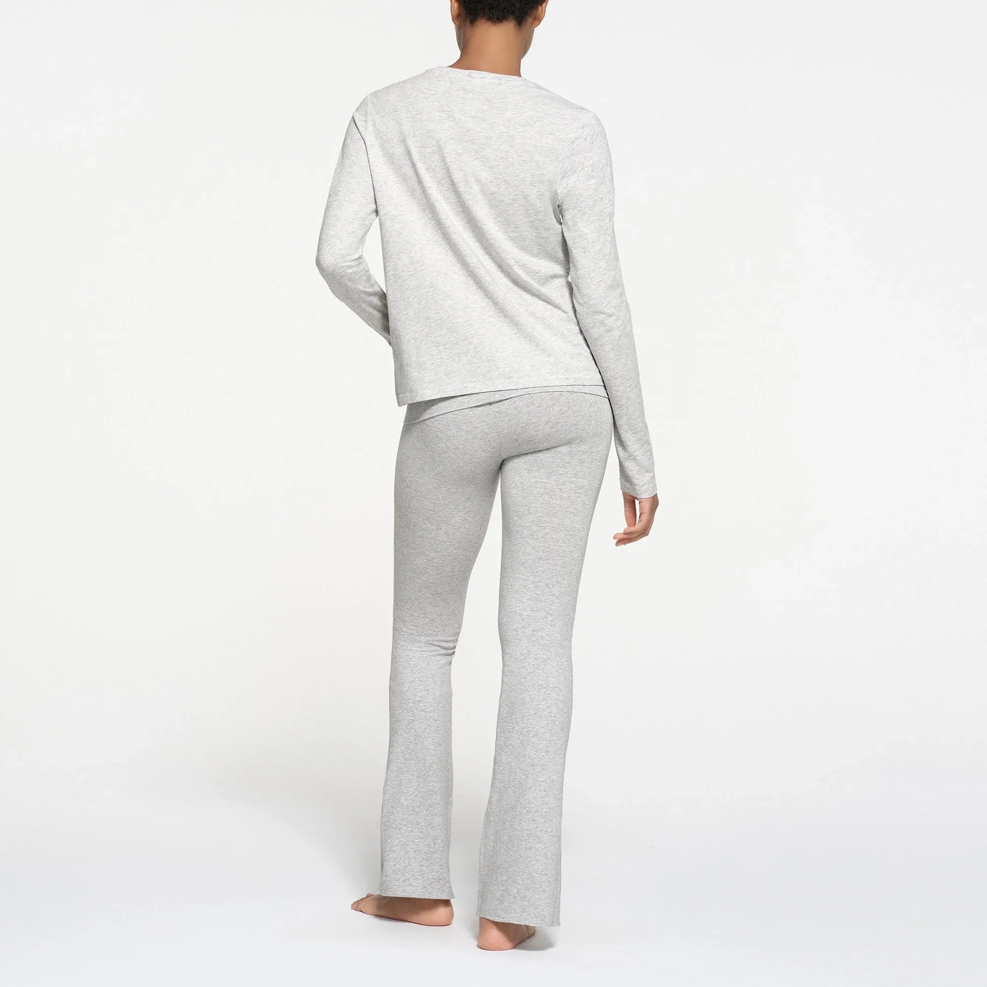 SKIMS RELAXED TEES LONG SLEEVE T-SHIRT | LIGHT HEATHER GREY - TİŞÖRT - My Suti