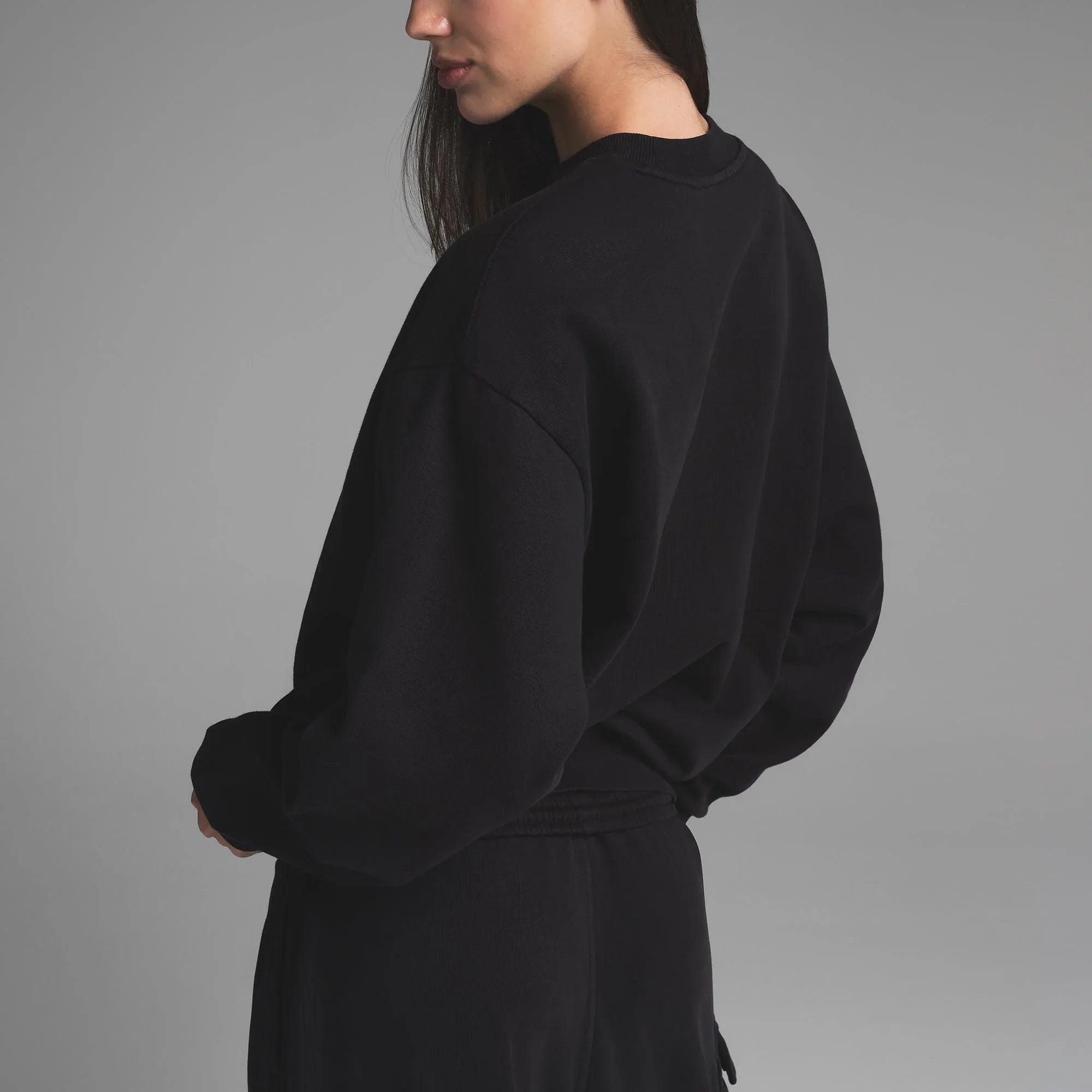 SKIMS BOYFRIEND FLEECE CREWNECK | WASHED ONYX - KAZAK - My Suti