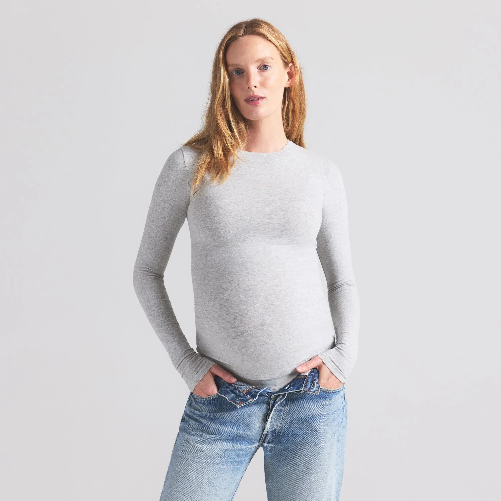 SKIMS COTTON JERSEY MATERNITY LONG SLEEVE T-SHIRT | LIGHT HEATHER GREY - TİŞÖRT - My Suti
