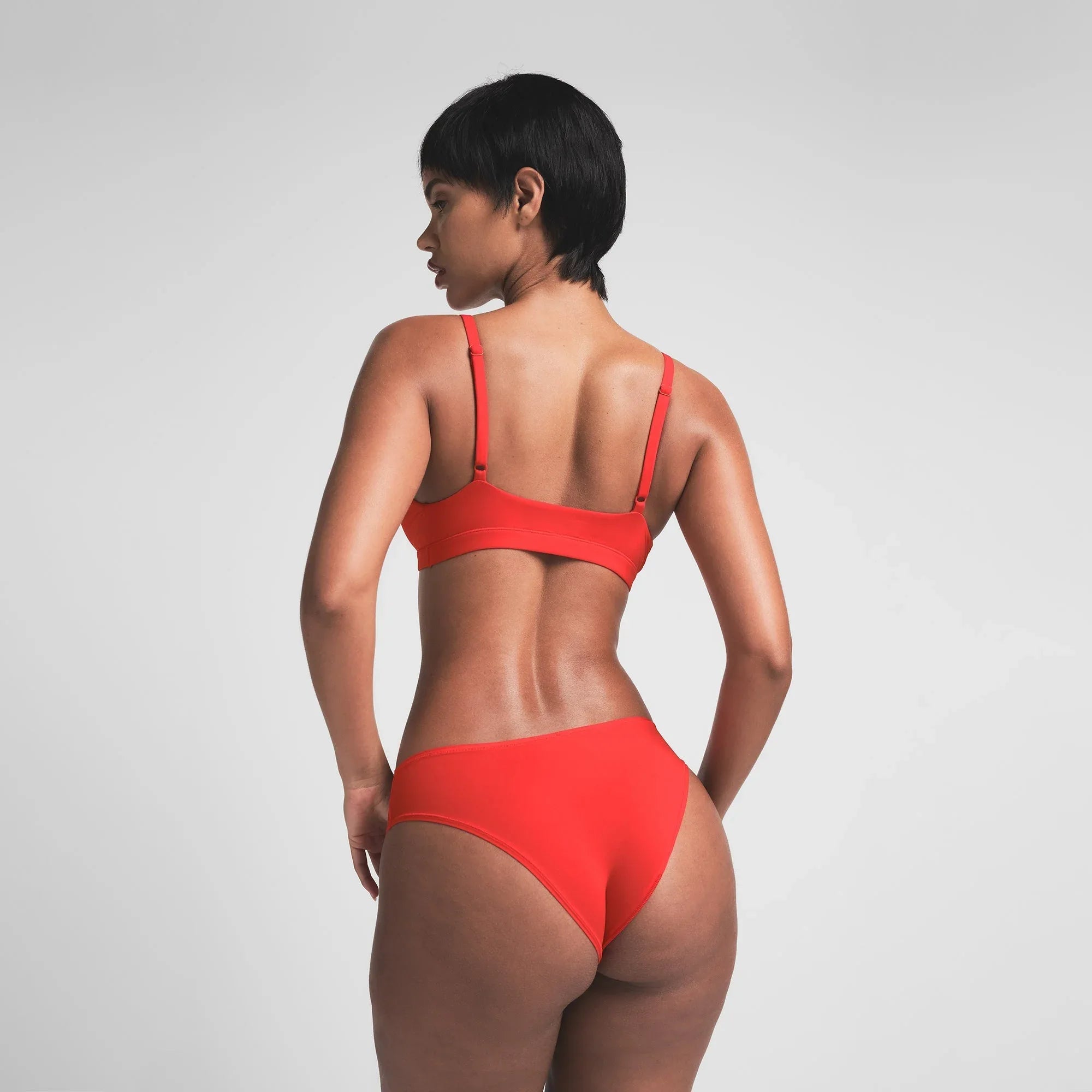 SKIMS FITS EVERYBODY CHEEKY BRIEF | CHERRY - KÜLOT - My Suti