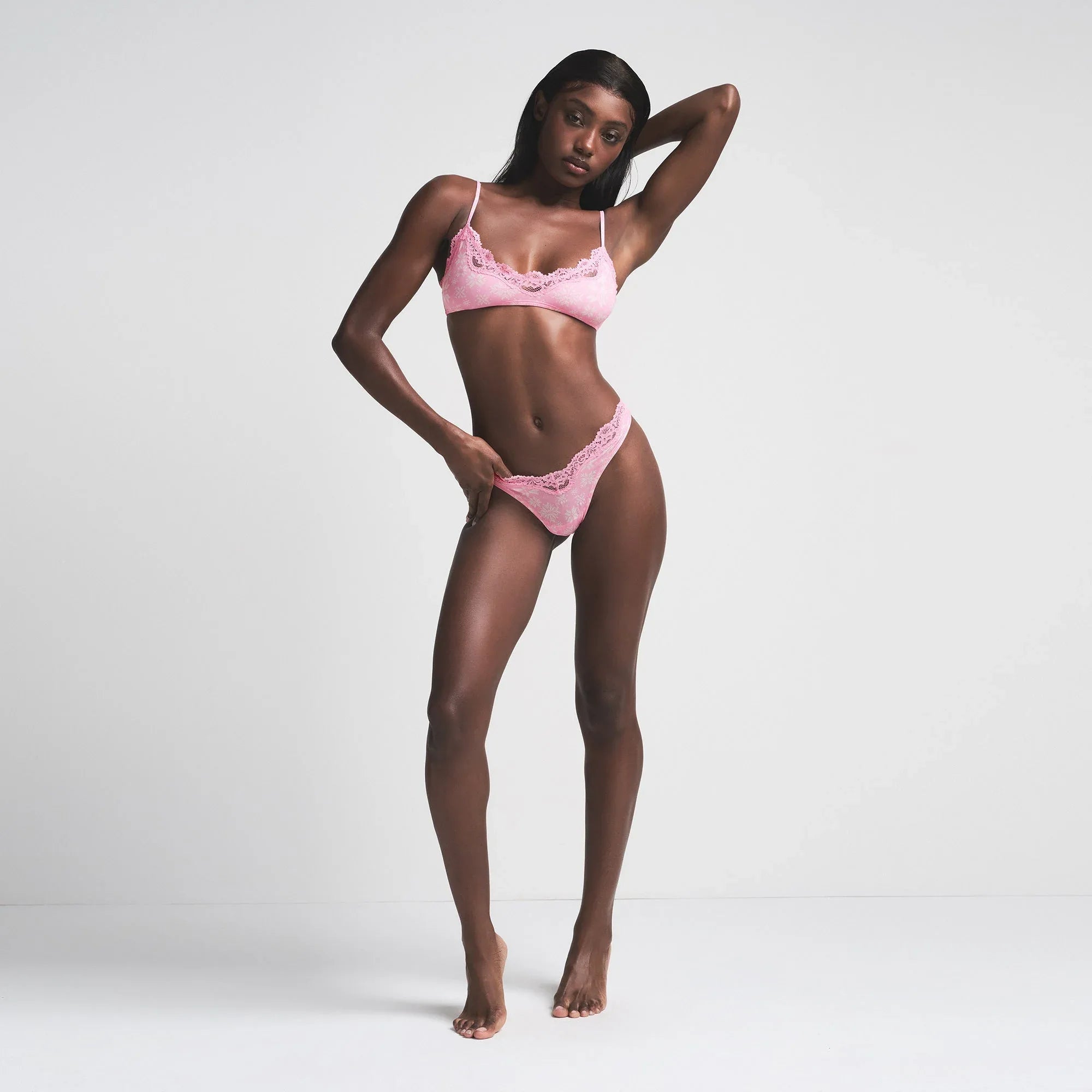 SKIMS FITS EVERYBODY LACE DIPPED THONG 5-PACK | BUBBLE GUM MULTI - TANGA - My Suti