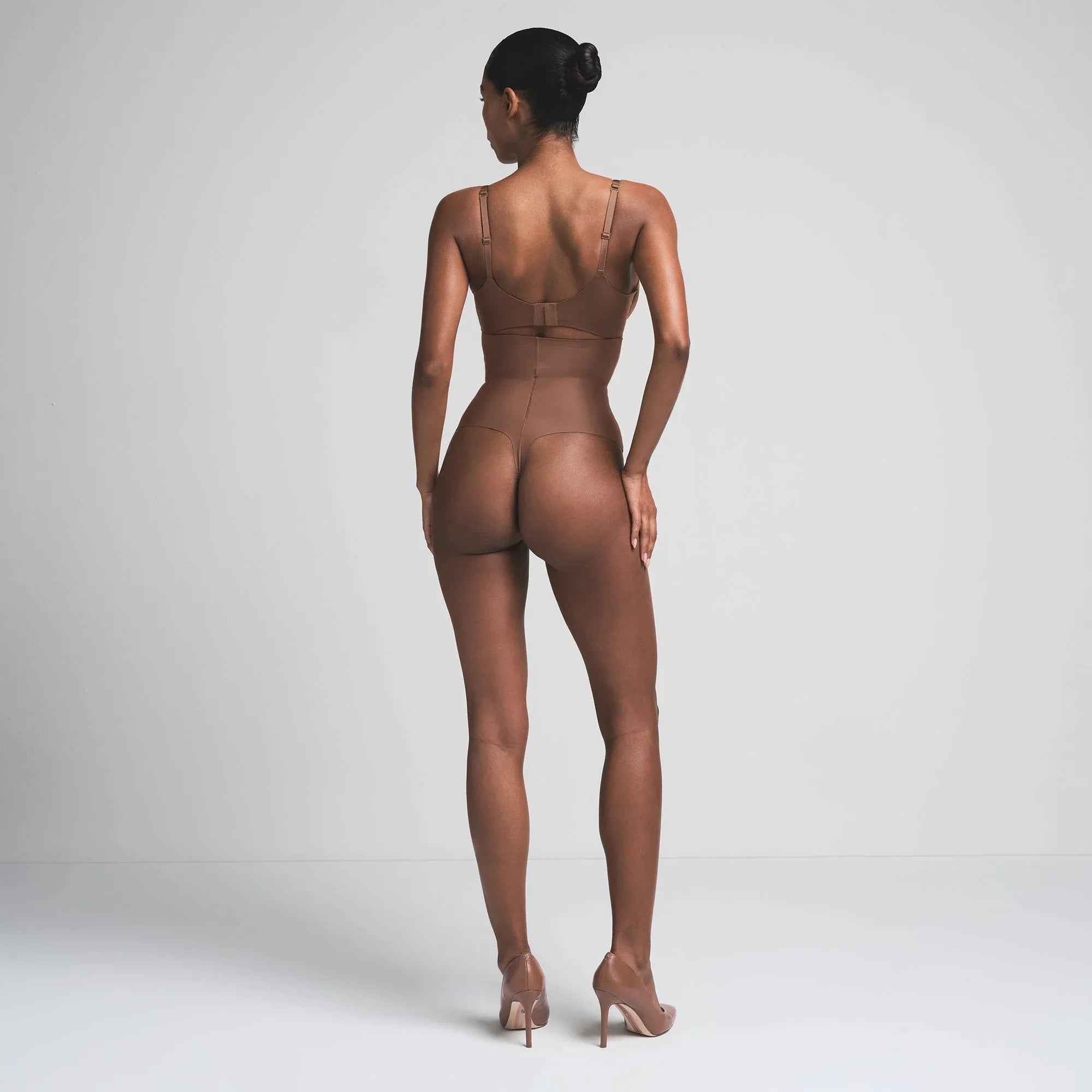 SKIMS BODY CORE SCULPT HIGH-WAISTED THONG | JASPER - TANGA - My Suti