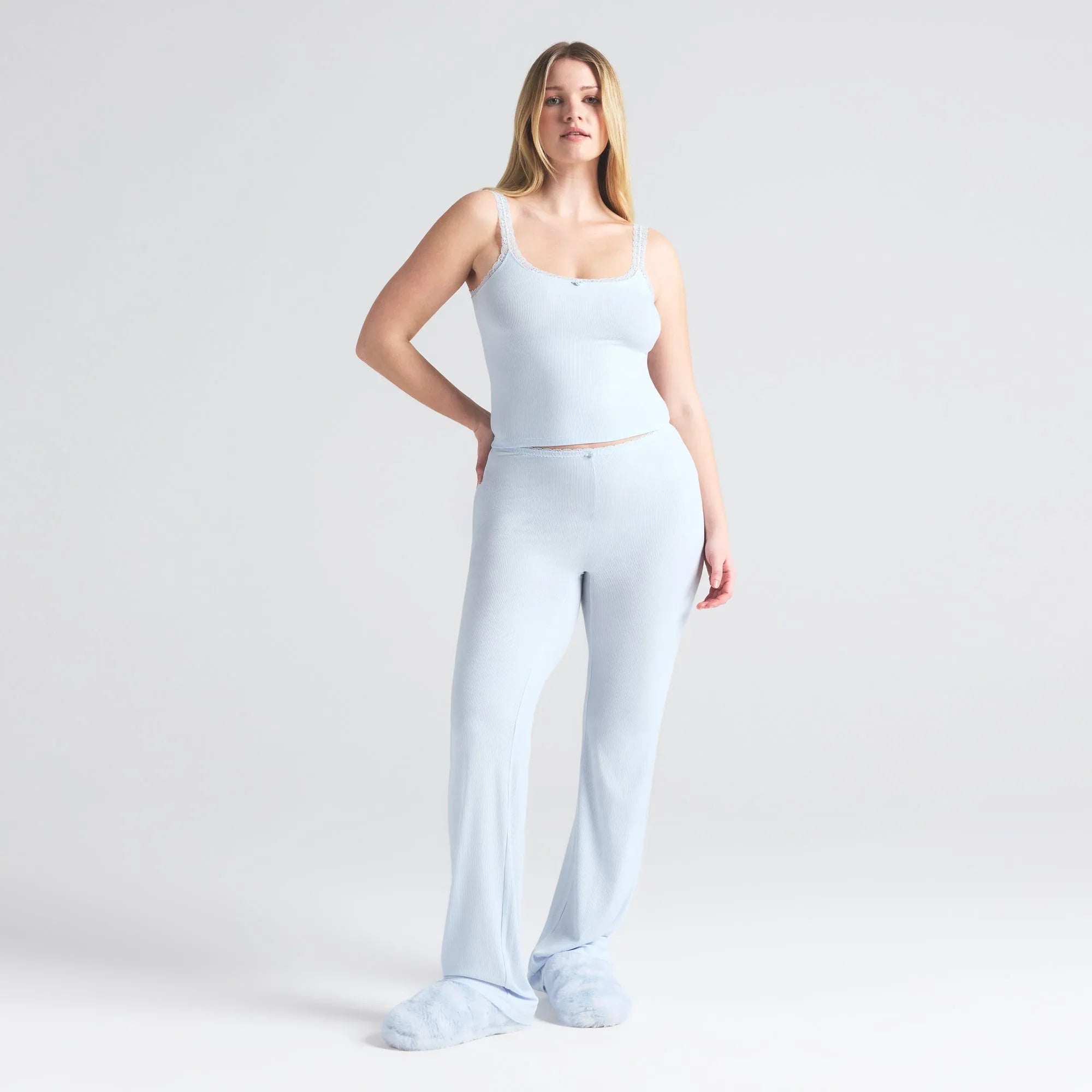 SKIMS SOFT LOUNGE LACE PANT | BLUE QUARTZ - PANTOLON - My Suti