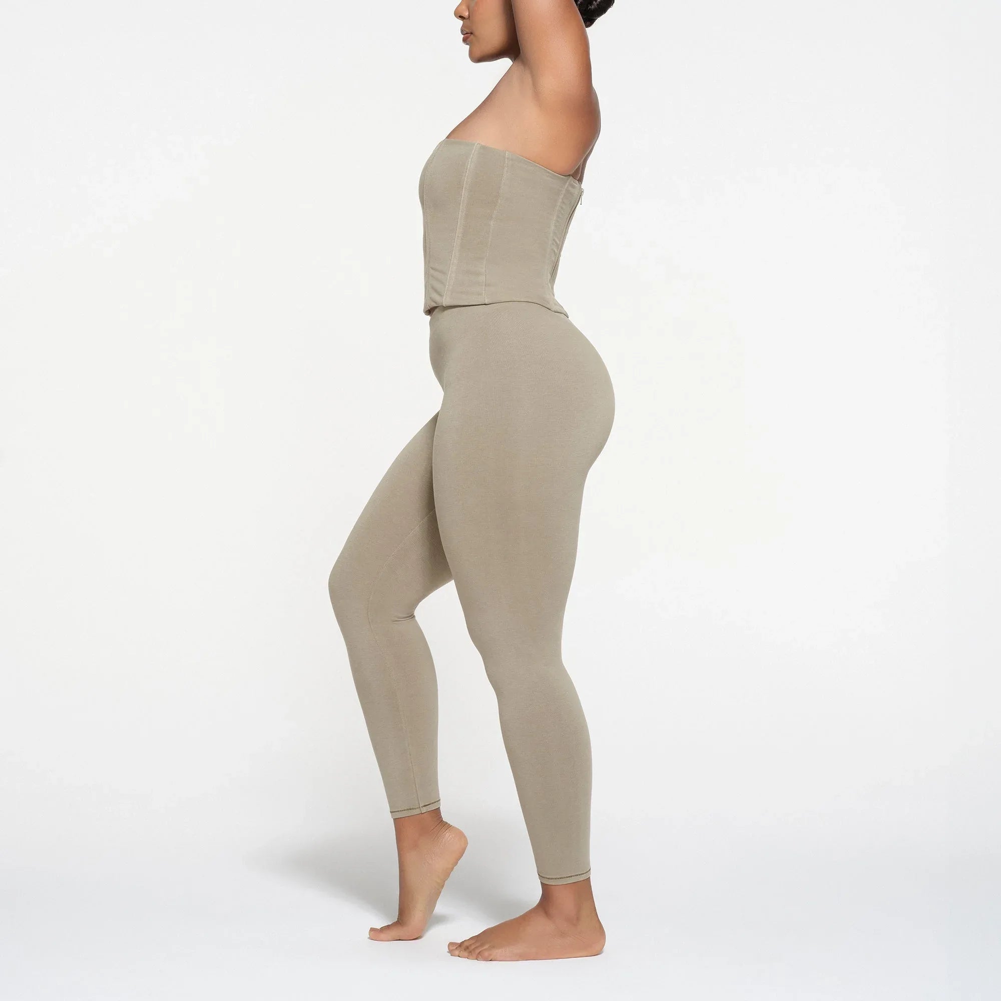 SKIMS OUTDOOR HIGH-WAISTED LEGGING | TAUPE - TAYT - My Suti