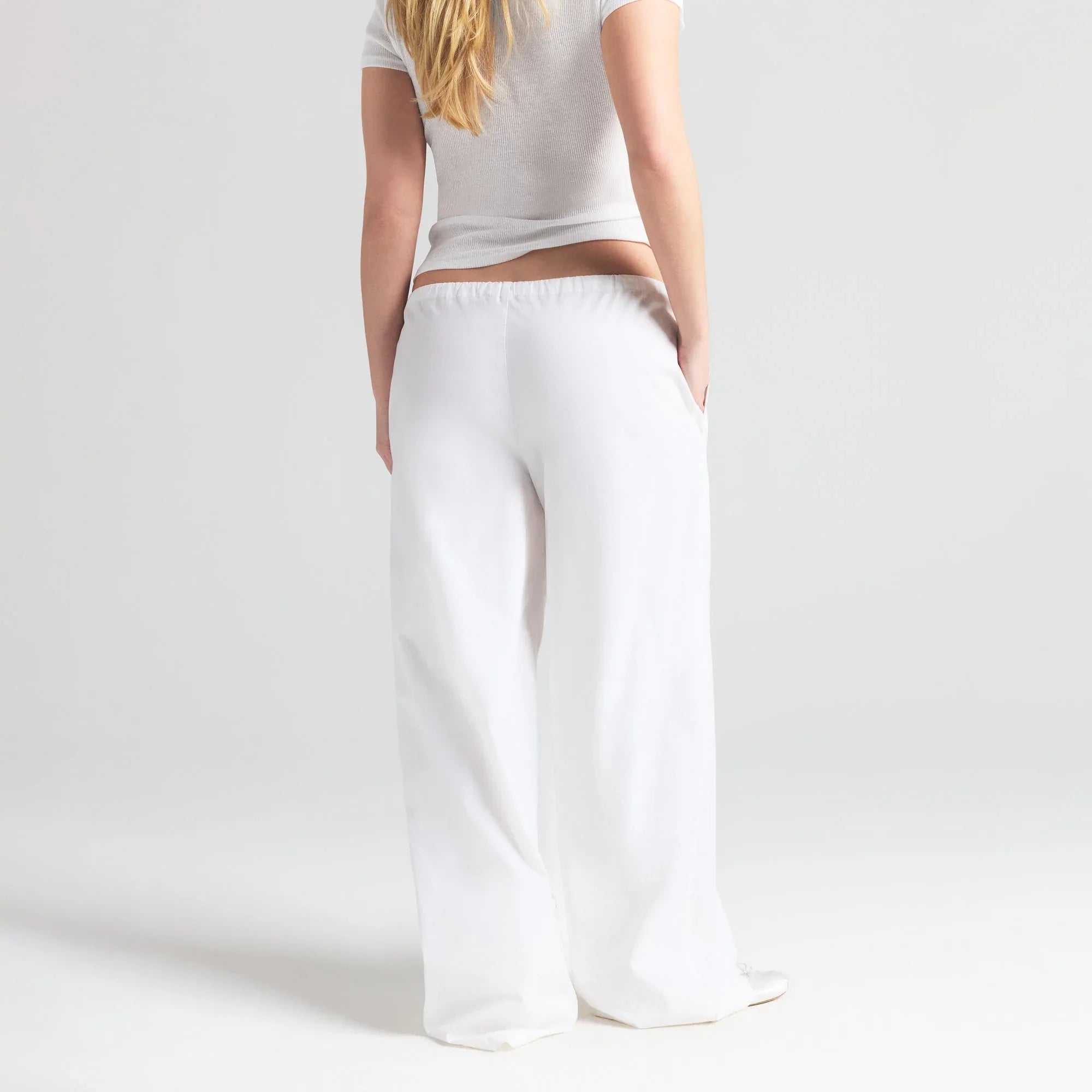 SKIMS COTTON POPLIN STRAIGHT LEG PANT | SNOW - PANTOLON - My Suti