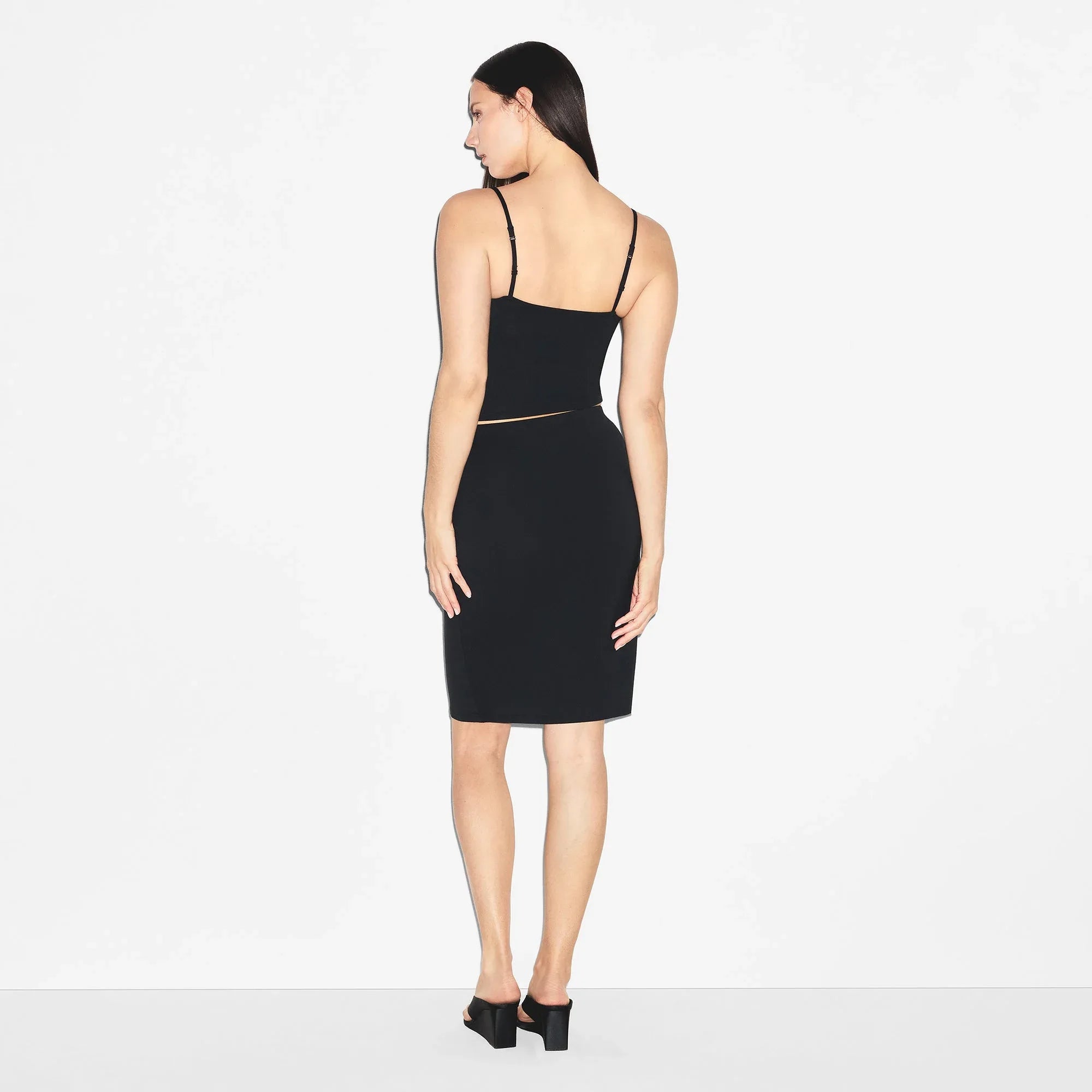 SKIMS SMOOTH LAYERS MIDI SKIRT | OBSIDIAN - ETEK - My Suti