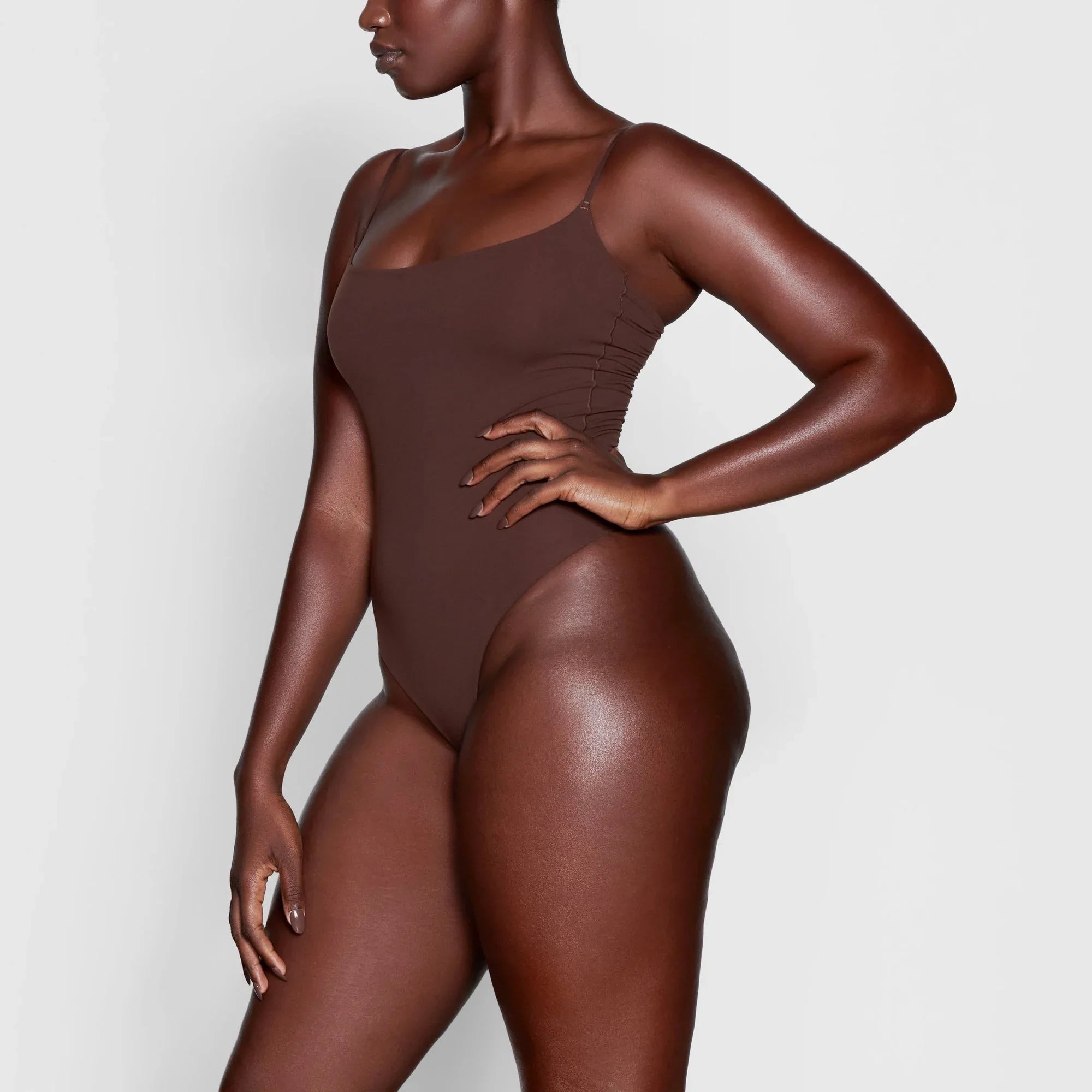 SKIMS FITS EVERYBODY CAMI BODYSUIT | COCOA - BODY - My Suti