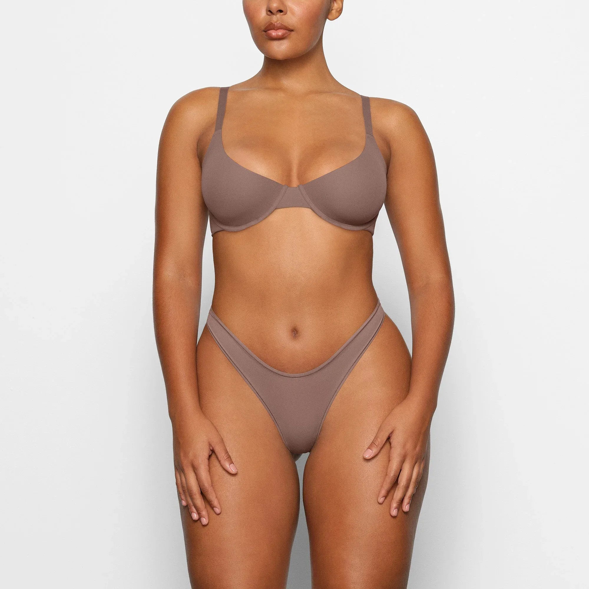 SKIMS FITS EVERYBODY PLUNGE BRA | UMBER - SÜTYEN - My Suti