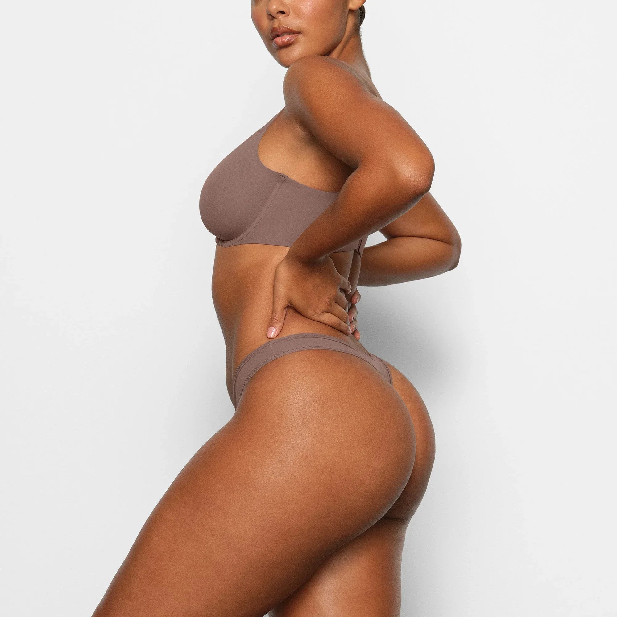 SKIMS FITS EVERYBODY PLUNGE BRA | UMBER - SÜTYEN - My Suti