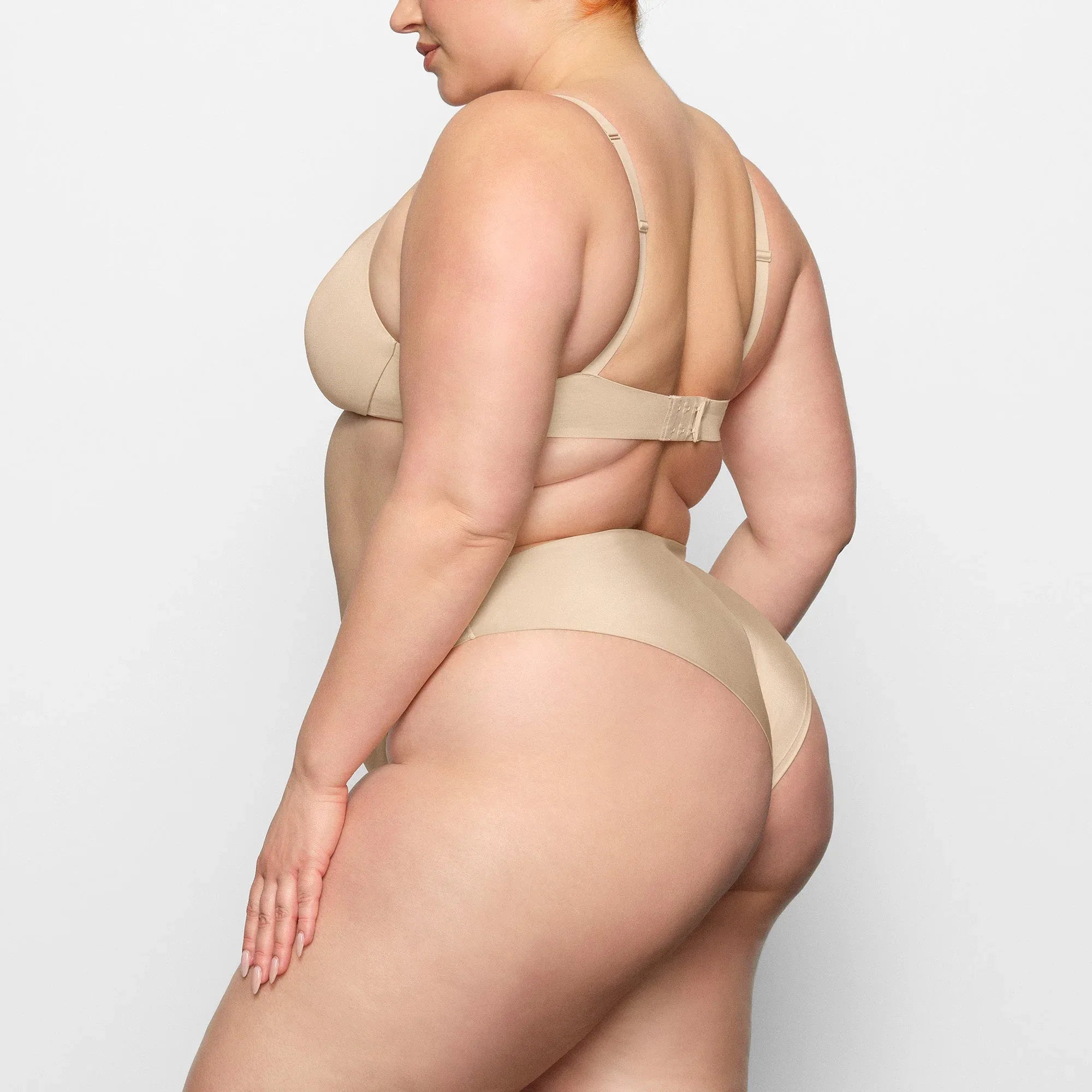 SKIMS WIRELESS FORM PUSH-UP PLUNGE BRA | SAND - SÜTYEN - My Suti