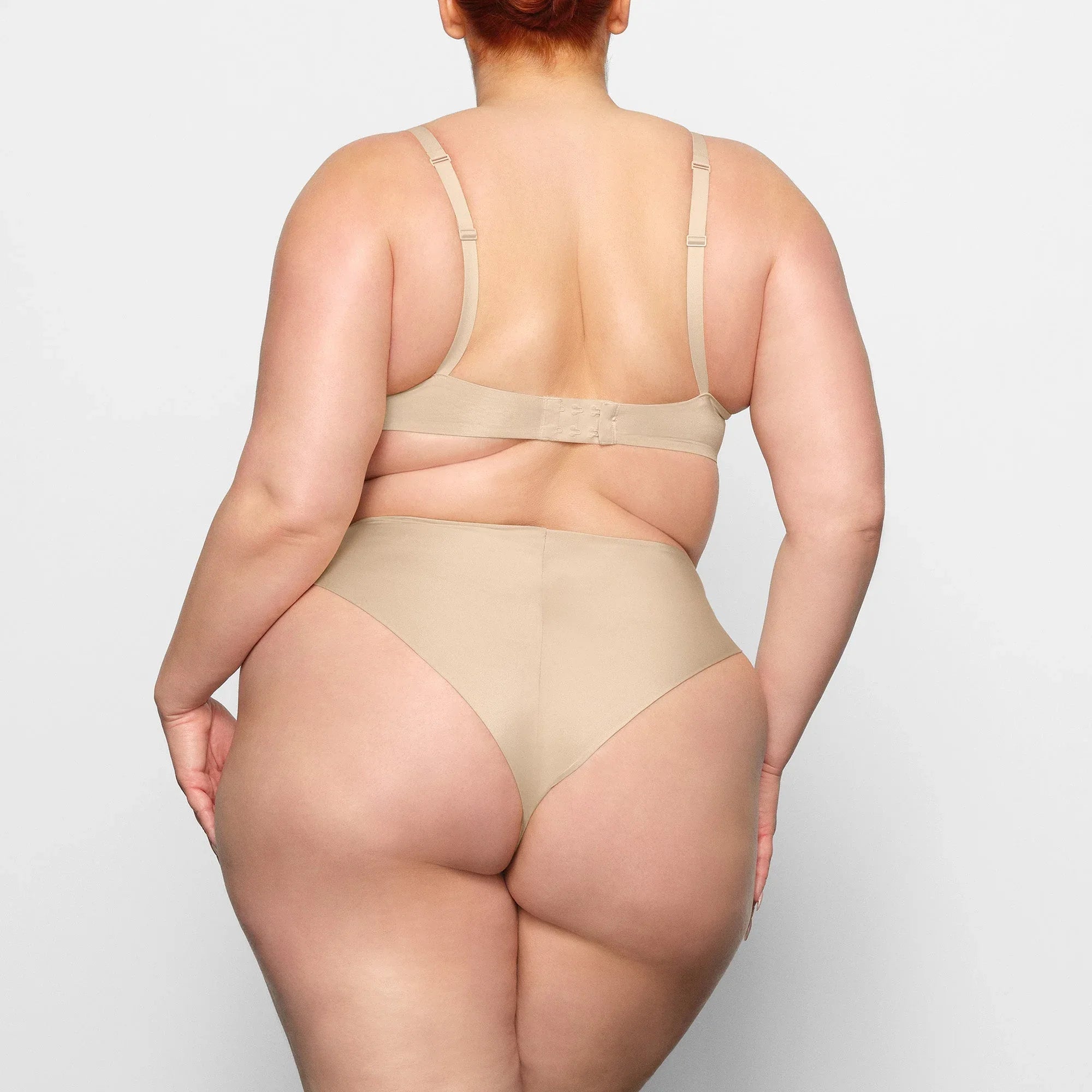 SKIMS WIRELESS FORM PUSH-UP PLUNGE BRA | SAND - SÜTYEN - My Suti