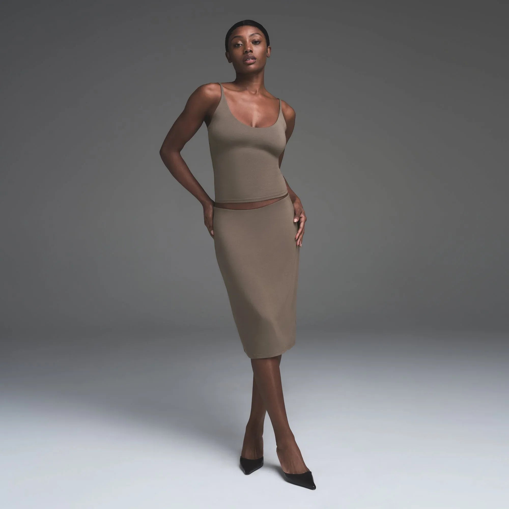 SKIMS SMOOTH LAYERS SCOOP NECK CAMI | TRUFFLE - KAMİZOL - My Suti