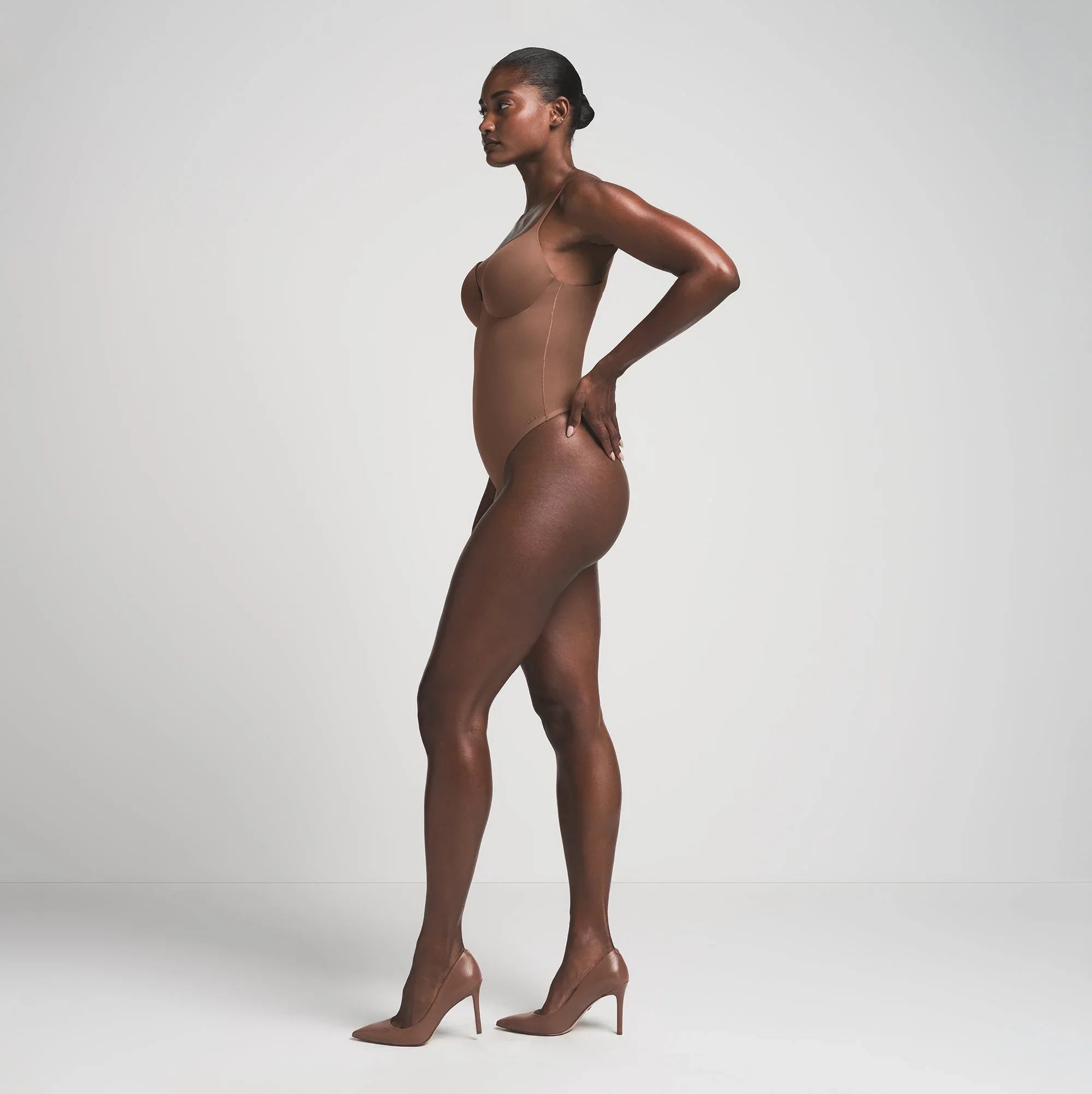 SKIMS ULTIMATE BODY PUSH-UP THONG BODYSUIT | JASPER - BODYSUIT - My Suti