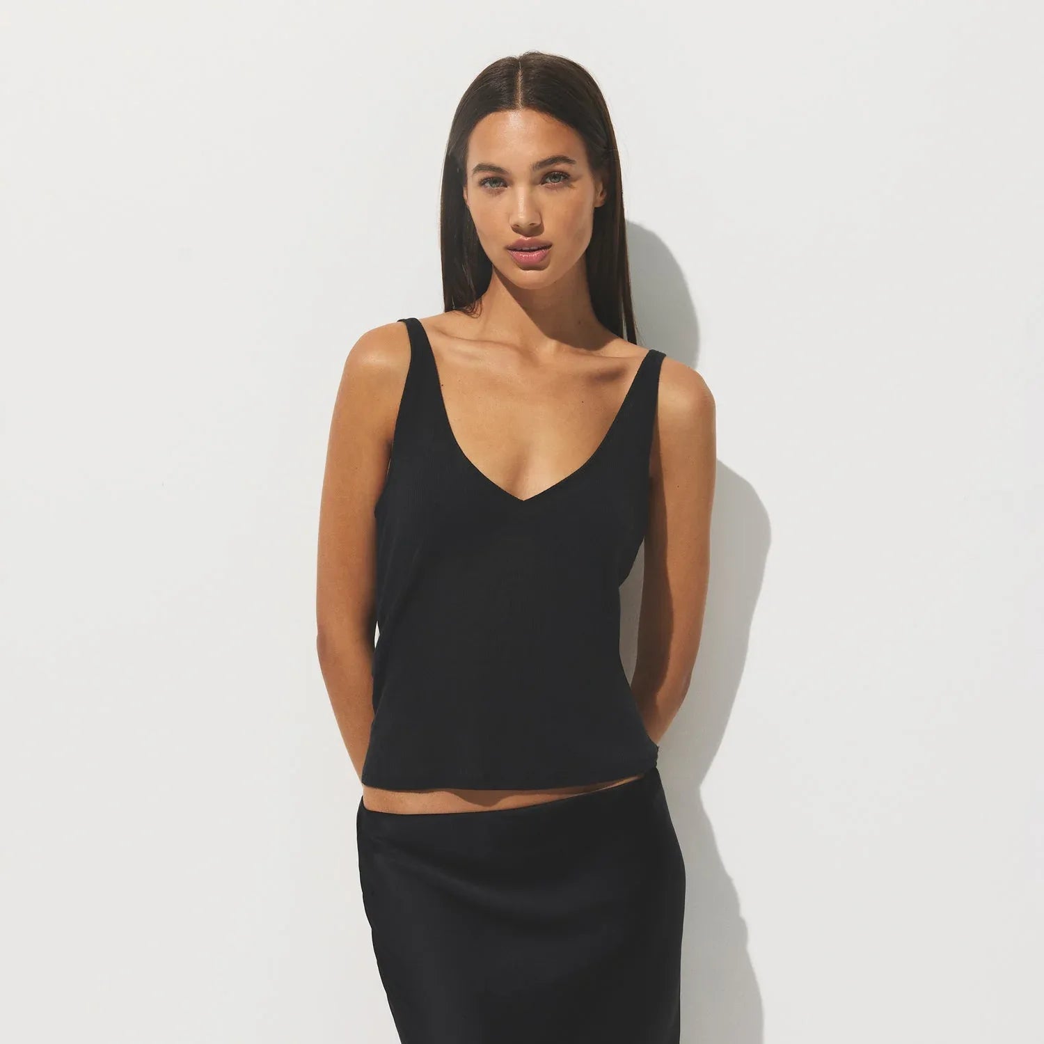 SKIMS SHEER COTTON V NECK TANK | SOOT - TİŞÖRT - My Suti
