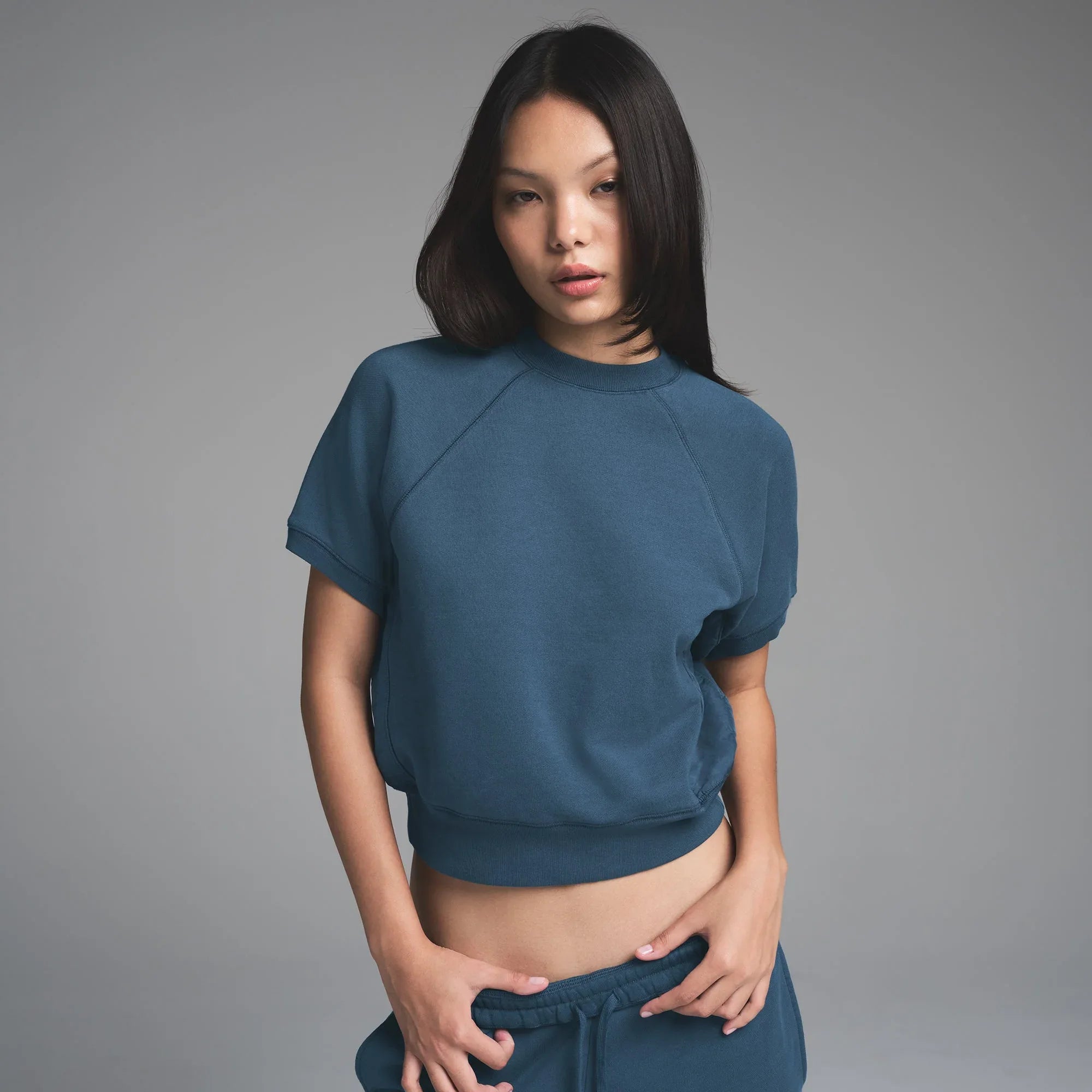 SKIMS FRENCH TERRY RAGLAN SHORT SLEEVE SWEATSHIRT | INDIGO - SWEATSHIRT - My Suti