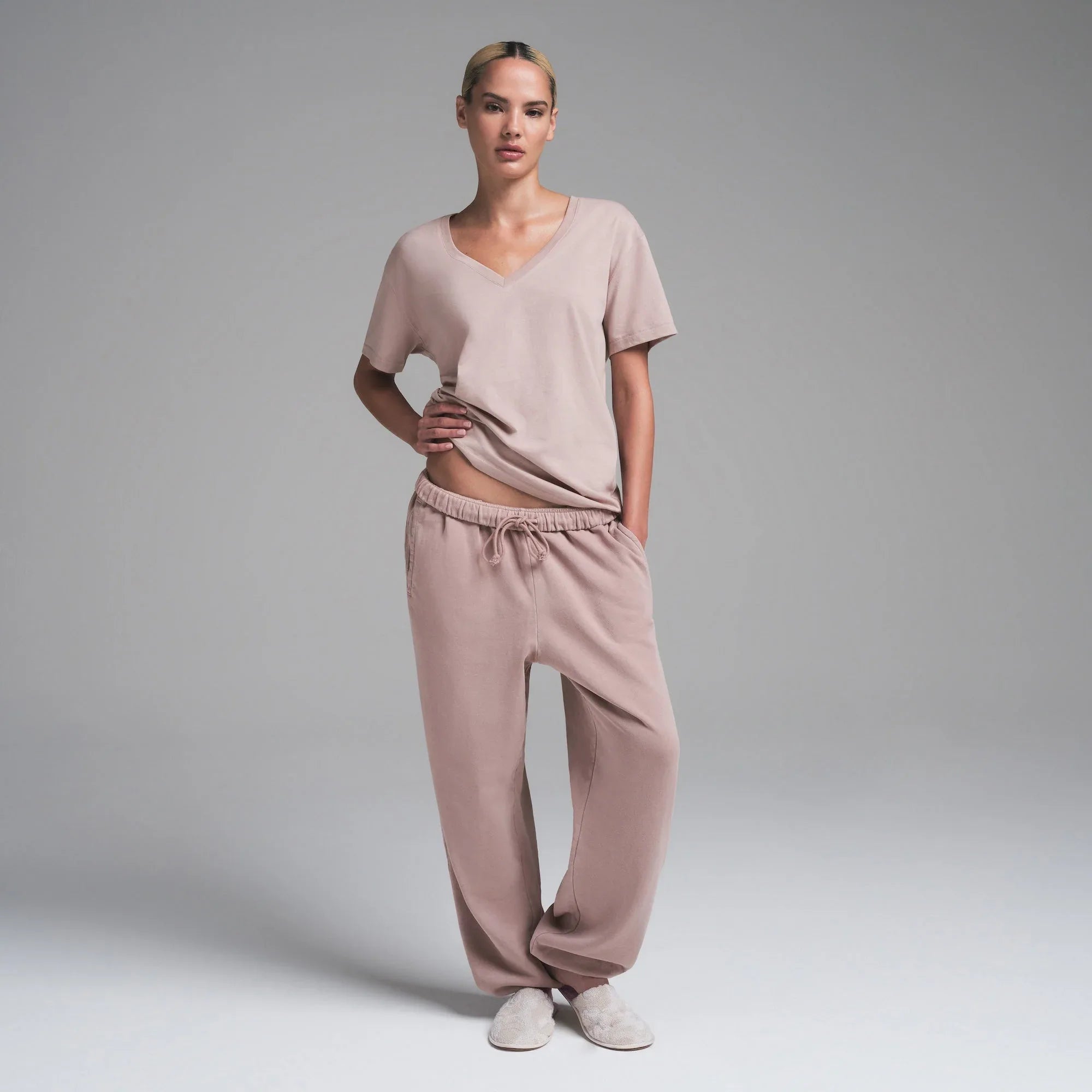 SKIMS RELAXED TEES V NECK T-SHIRT | FAWN - TİŞÖRT - My Suti