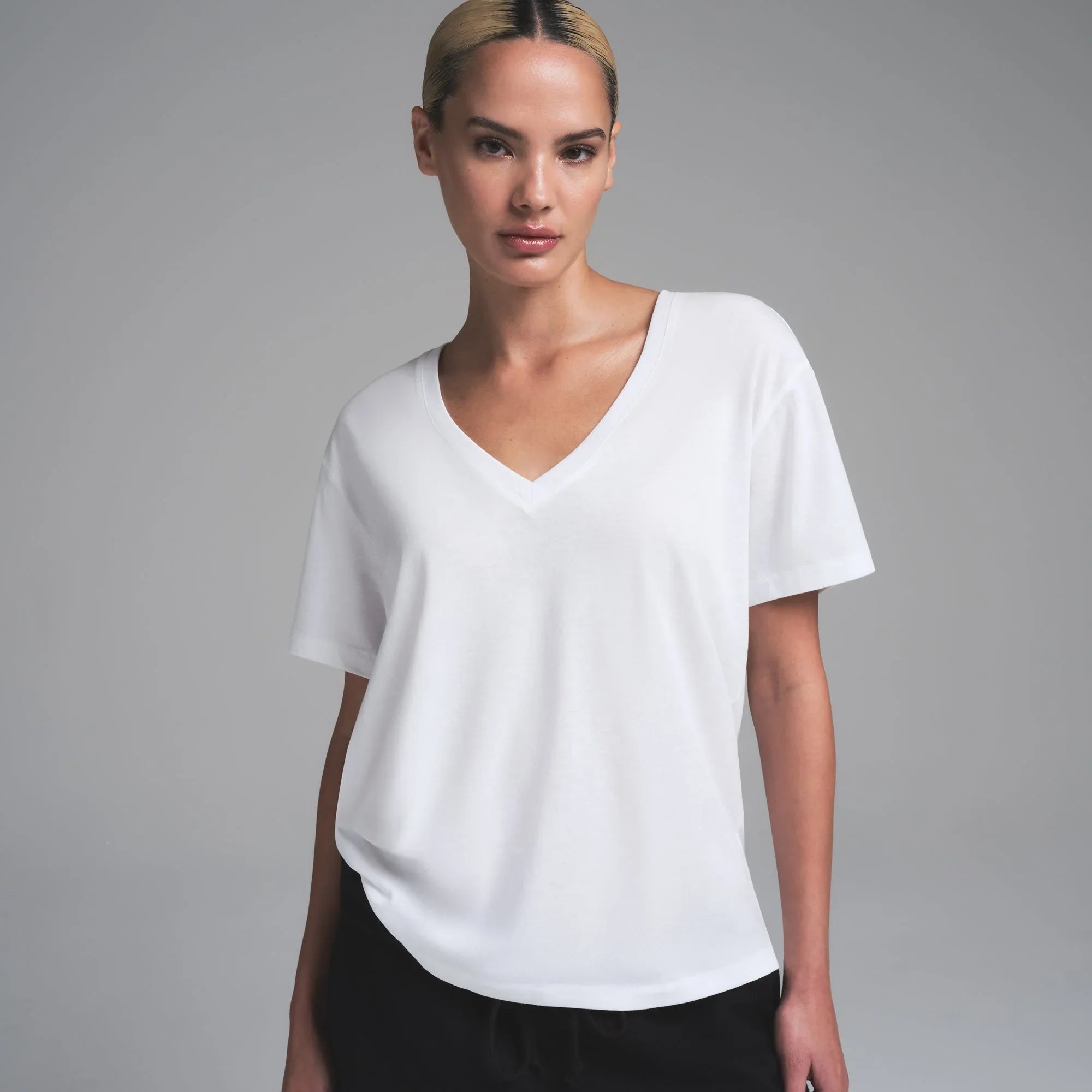 SKIMS RELAXED TEES V NECK T-SHIRT | SNOW - TİŞÖRT - My Suti