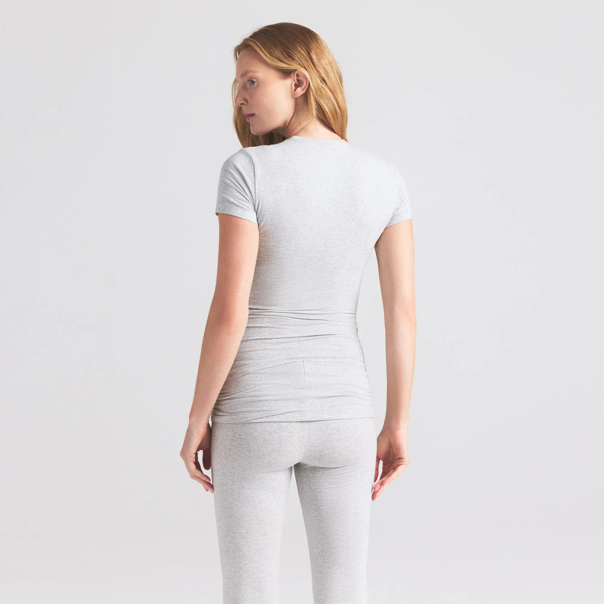 SKIMS COTTON JERSEY MATERNITY T-SHIRT | LIGHT HEATHER GREY - TİŞÖRT - My Suti