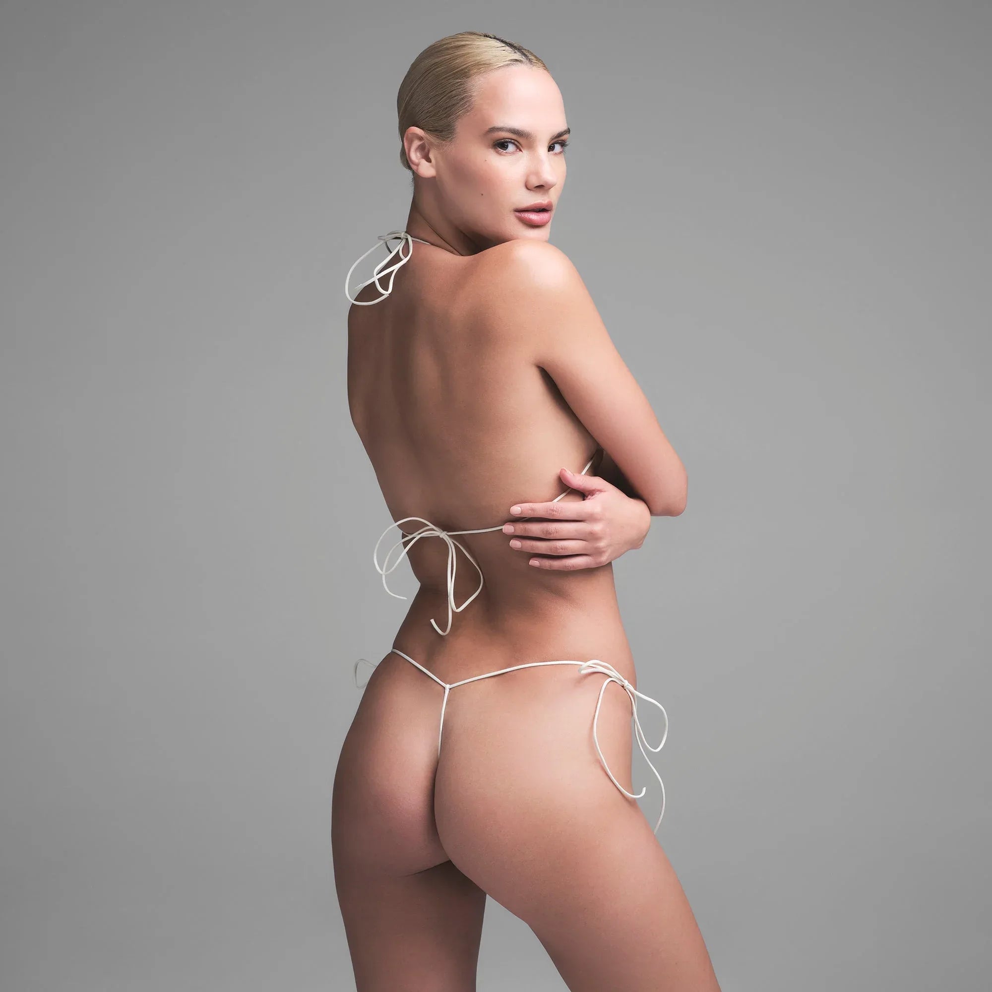 SKIMS FAUX FUR TRIANGLE BRALETTE AND THONG SET | MARBLE - SÜTYEN - My Suti