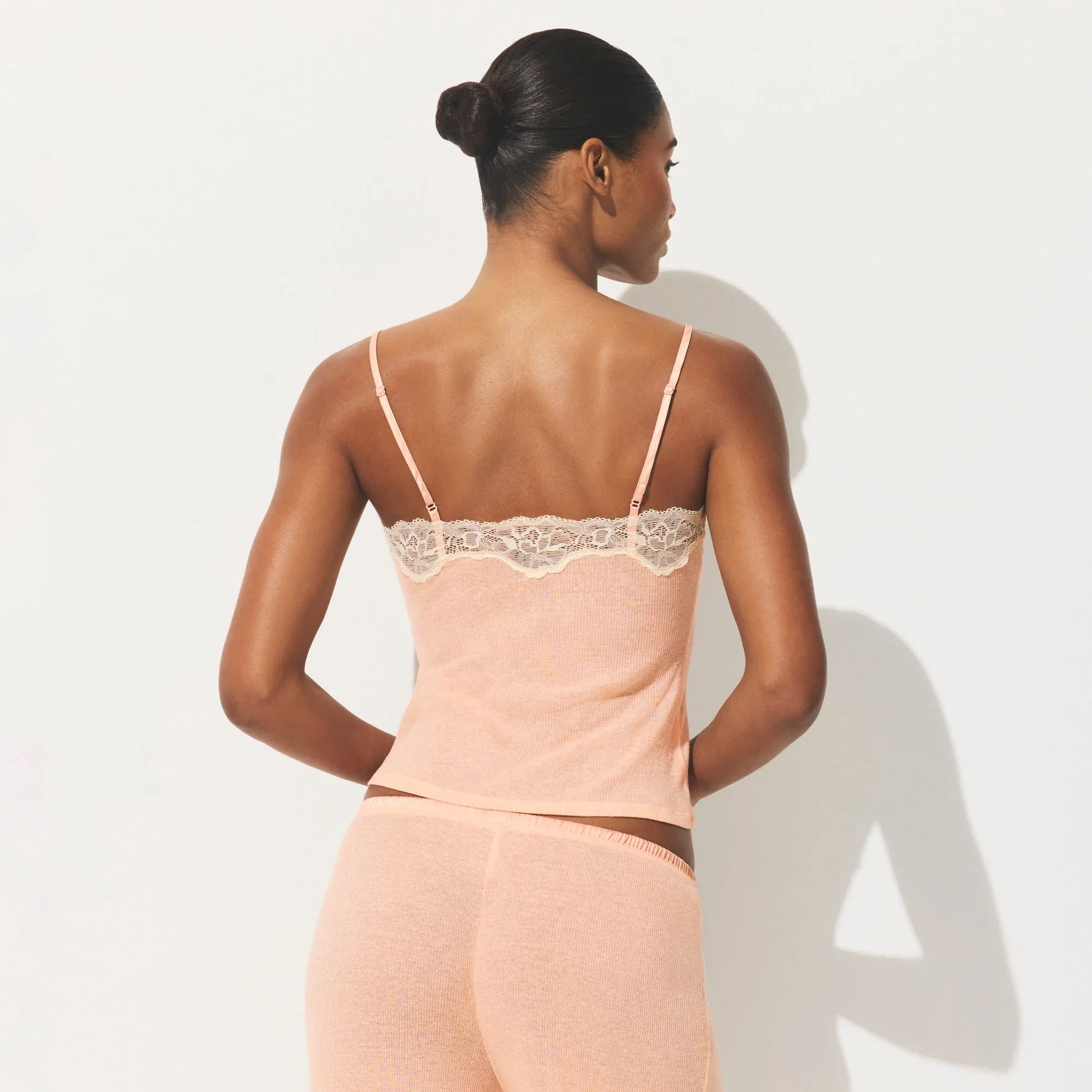 SKIMS SHEER COTTON LACE CAMI | VILLA - TİŞÖRT - My Suti