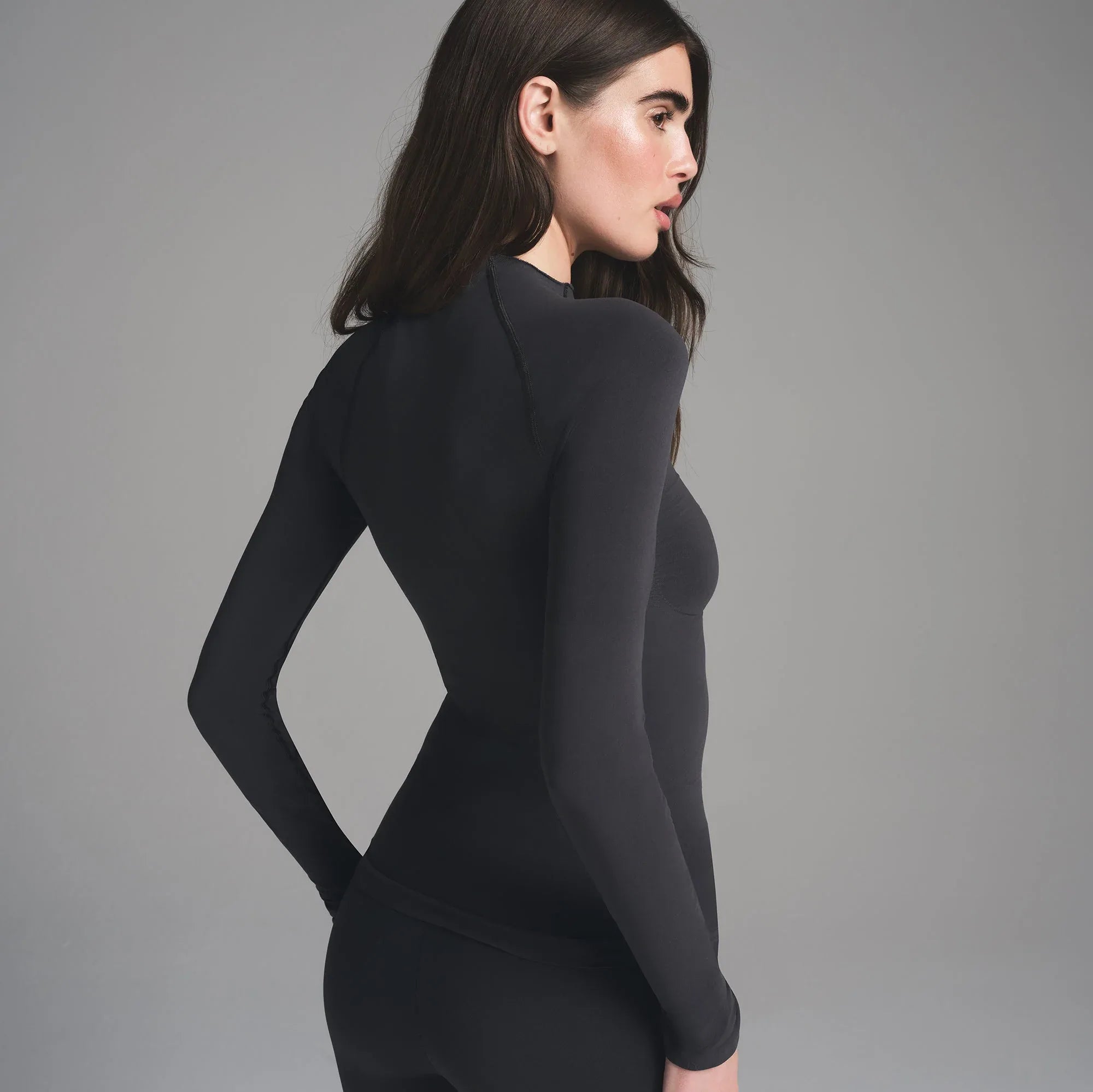 SKIMS SEAMLESS SCULPT ZIP FRONT LONG SLEEVE T-SHIRT | ASH - TİŞÖRT - My Suti