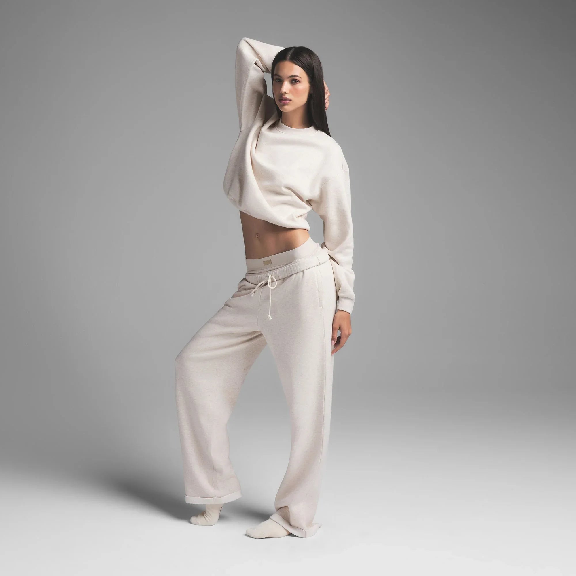 SKIMS COTTON FLEECE CREWNECK | HEATHER OATMEAL - KAZAK - My Suti