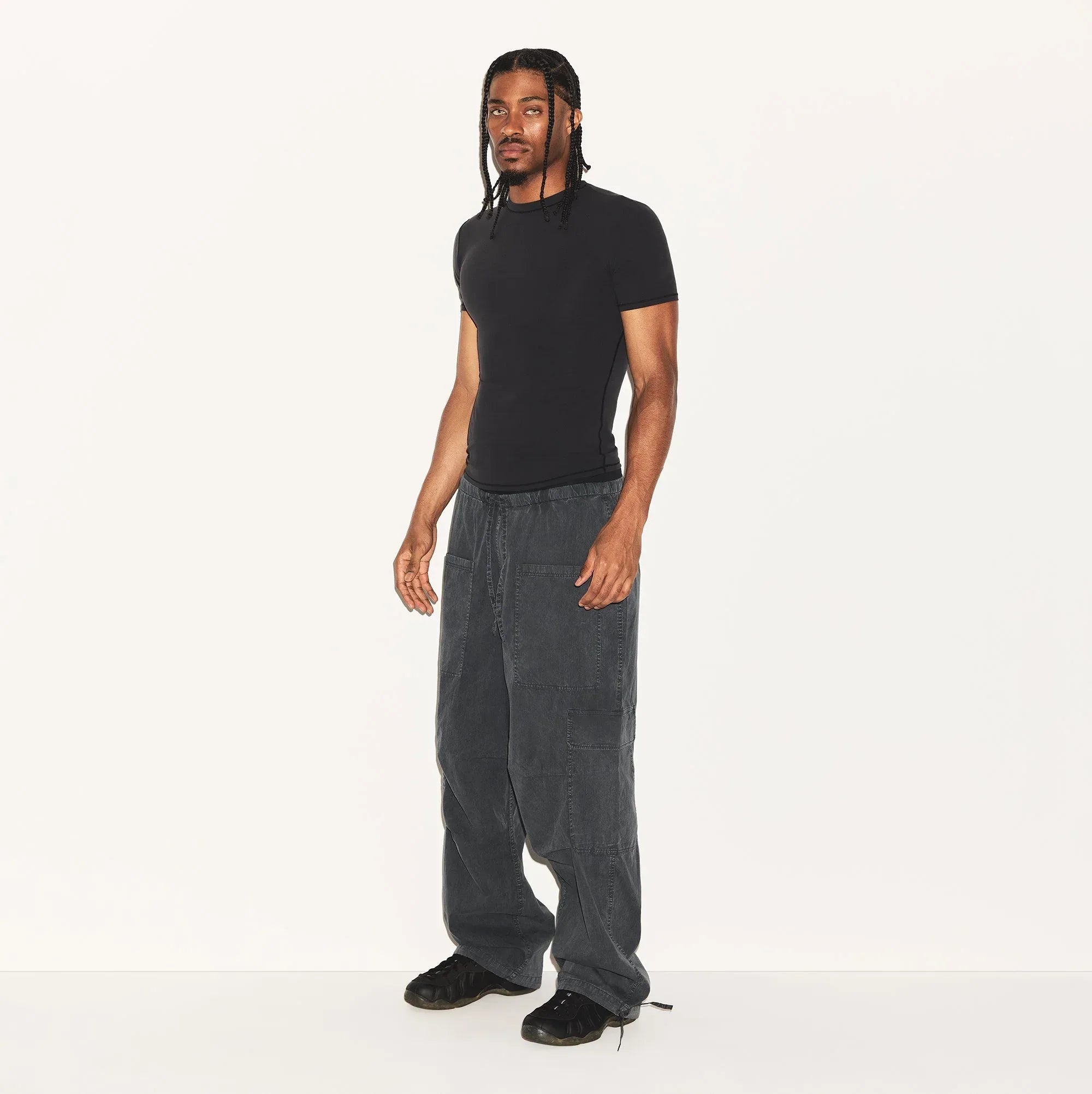 SKIMS FITS EVERYBODY MENS SLIM T-SHIRT | ONYX - TİŞÖRT - My Suti