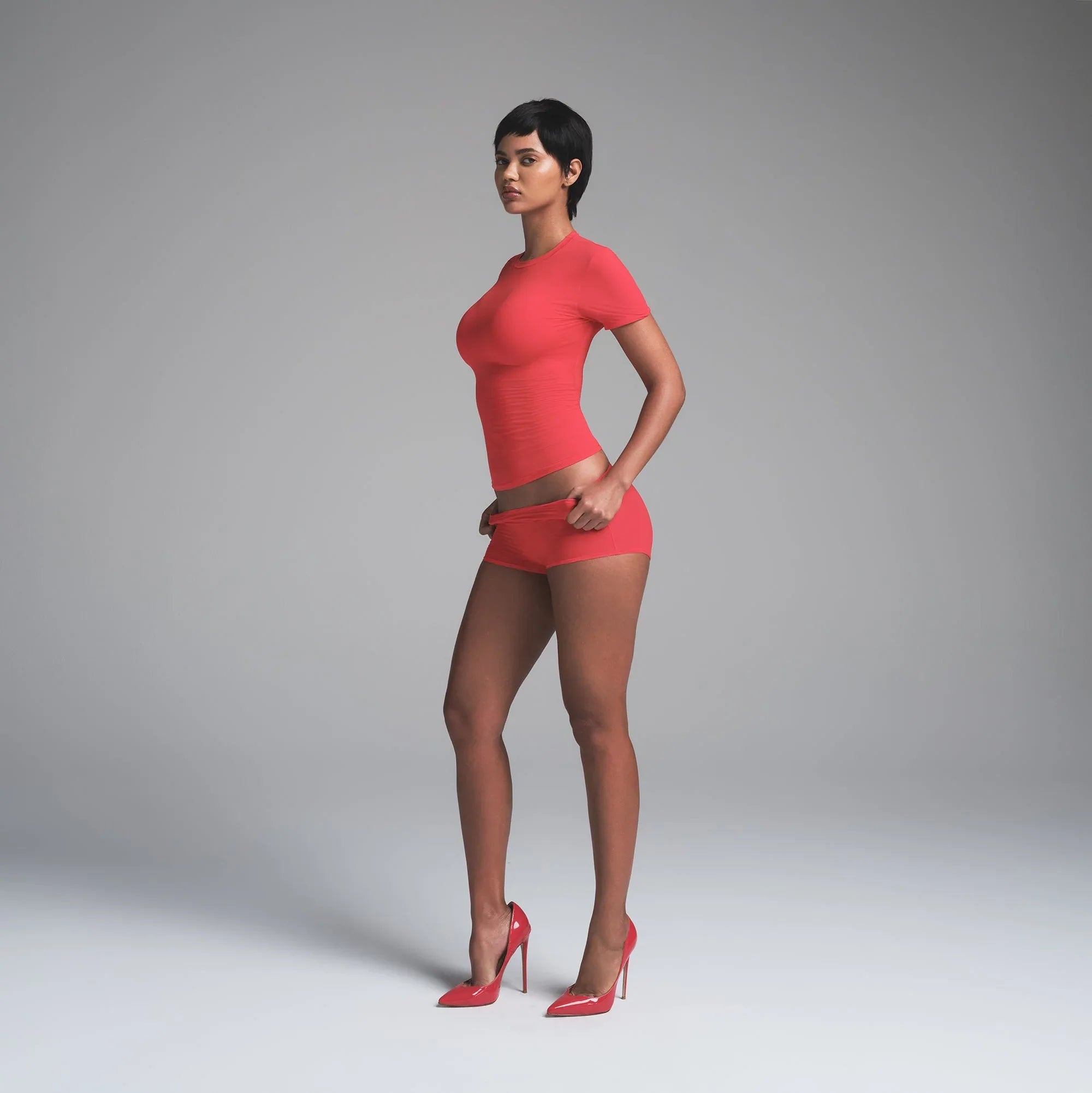 SKIMS FITS EVERYBODY T-SHIRT | CHERRY - TİŞÖRT - My Suti