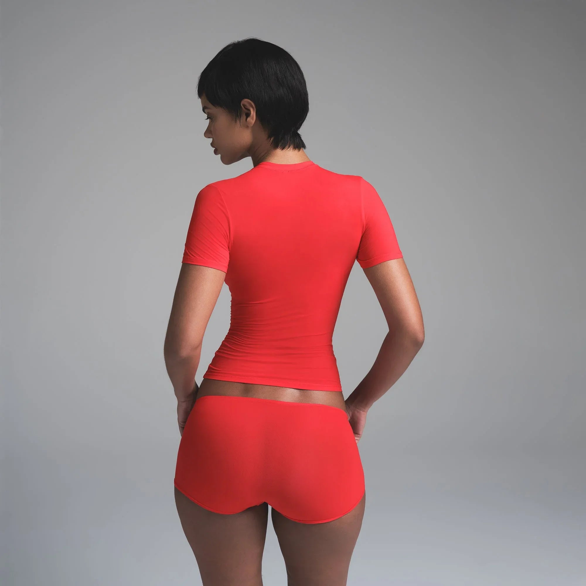 SKIMS FITS EVERYBODY T-SHIRT | CHERRY - TİŞÖRT - My Suti