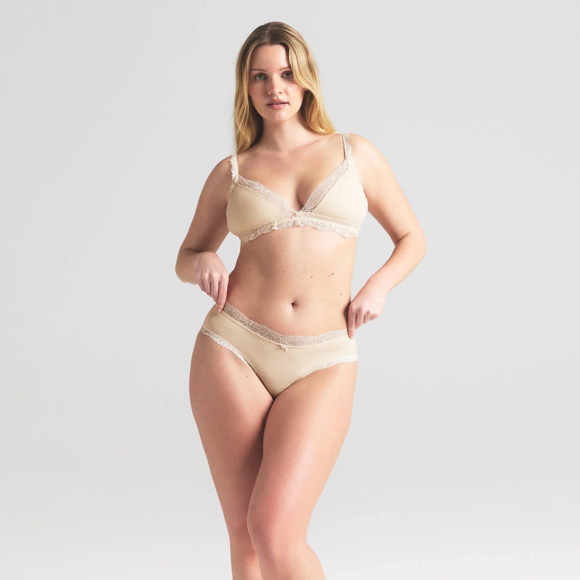 SKIMS COTTON JERSEY LACE TRIANGLE BRALETTE | BUTTER - SÜTYEN - My Suti